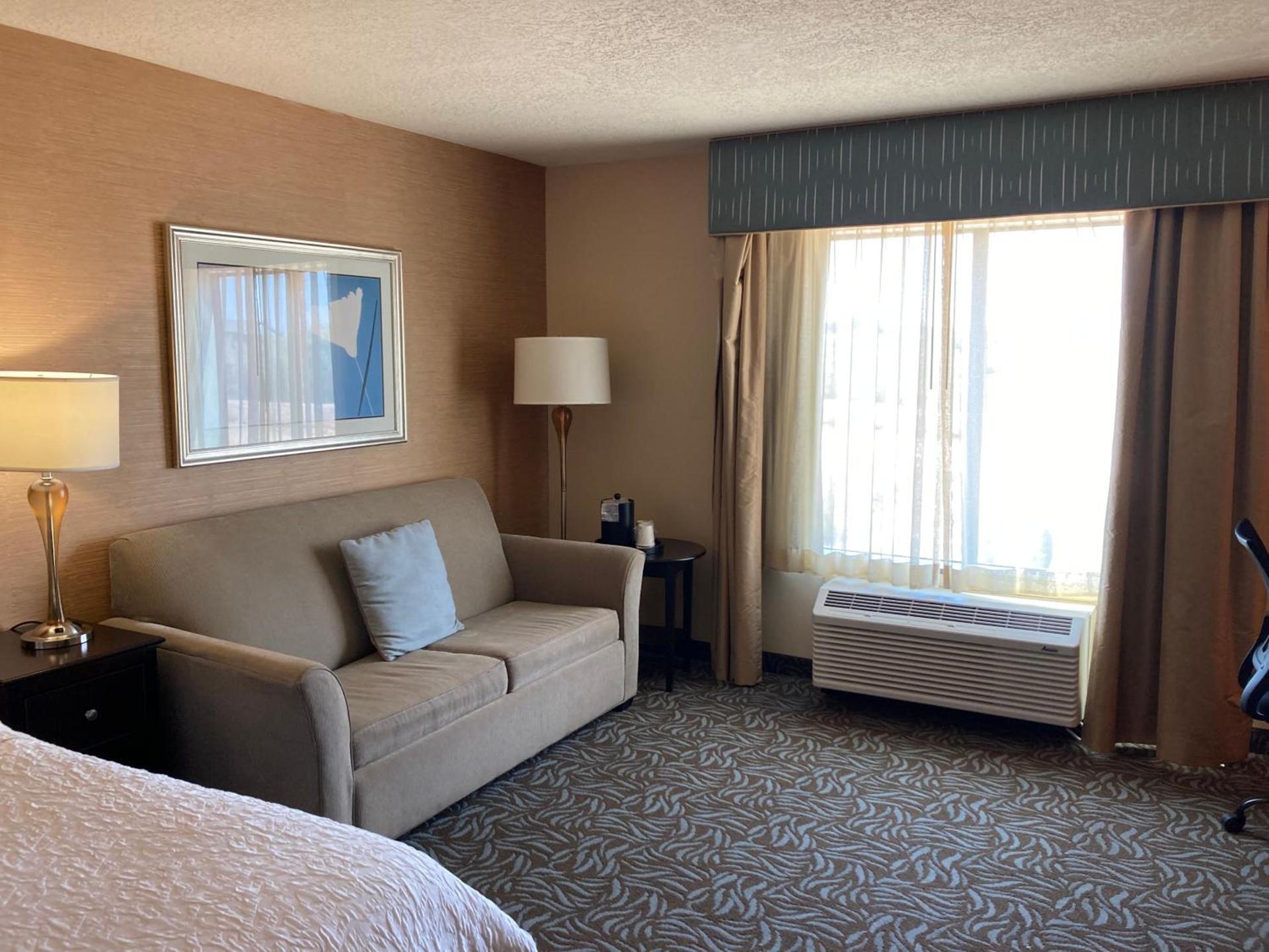 Hampton Inn & Suites Carlsbad photo 29
