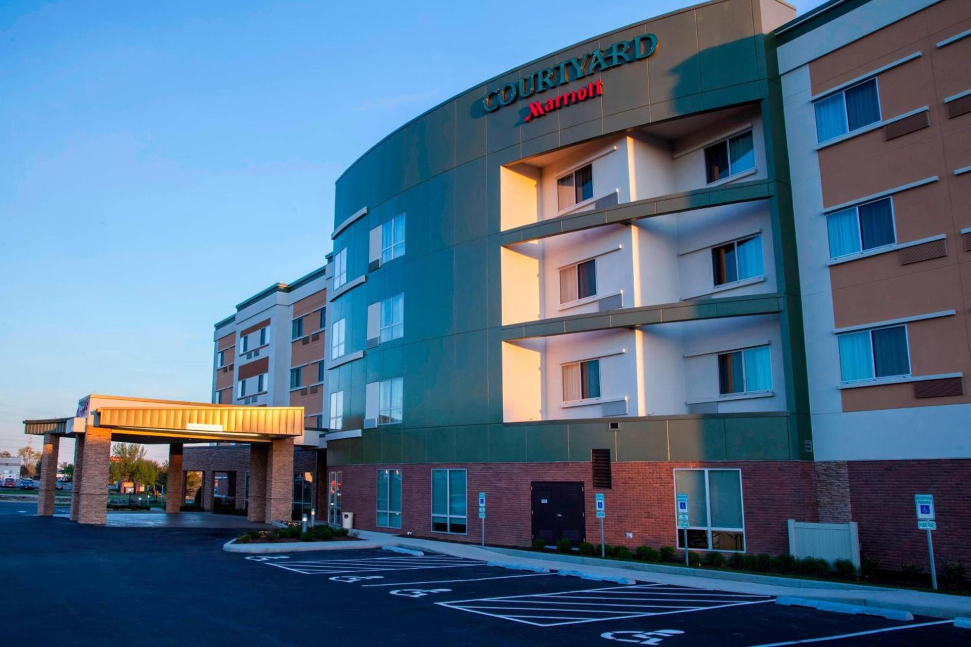Courtyard by Marriott St. Louis St. Peters — hotel in Saint Peters
