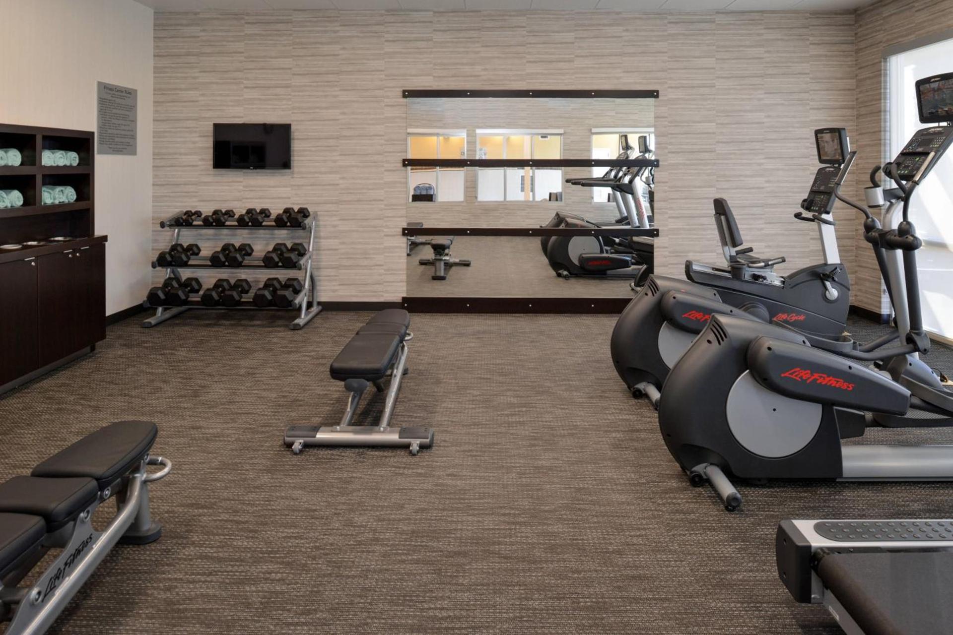 Courtyard by Marriott St. Louis St. Peters photo 27