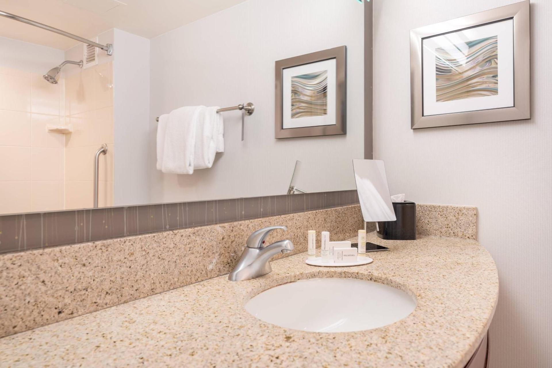 Courtyard by Marriott Silver Spring Downtown photo 11