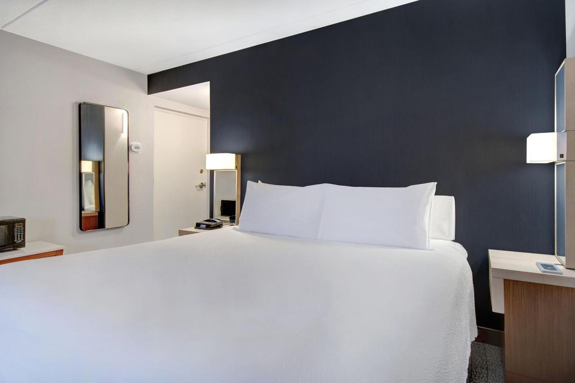 Courtyard by Marriott State College photo 19