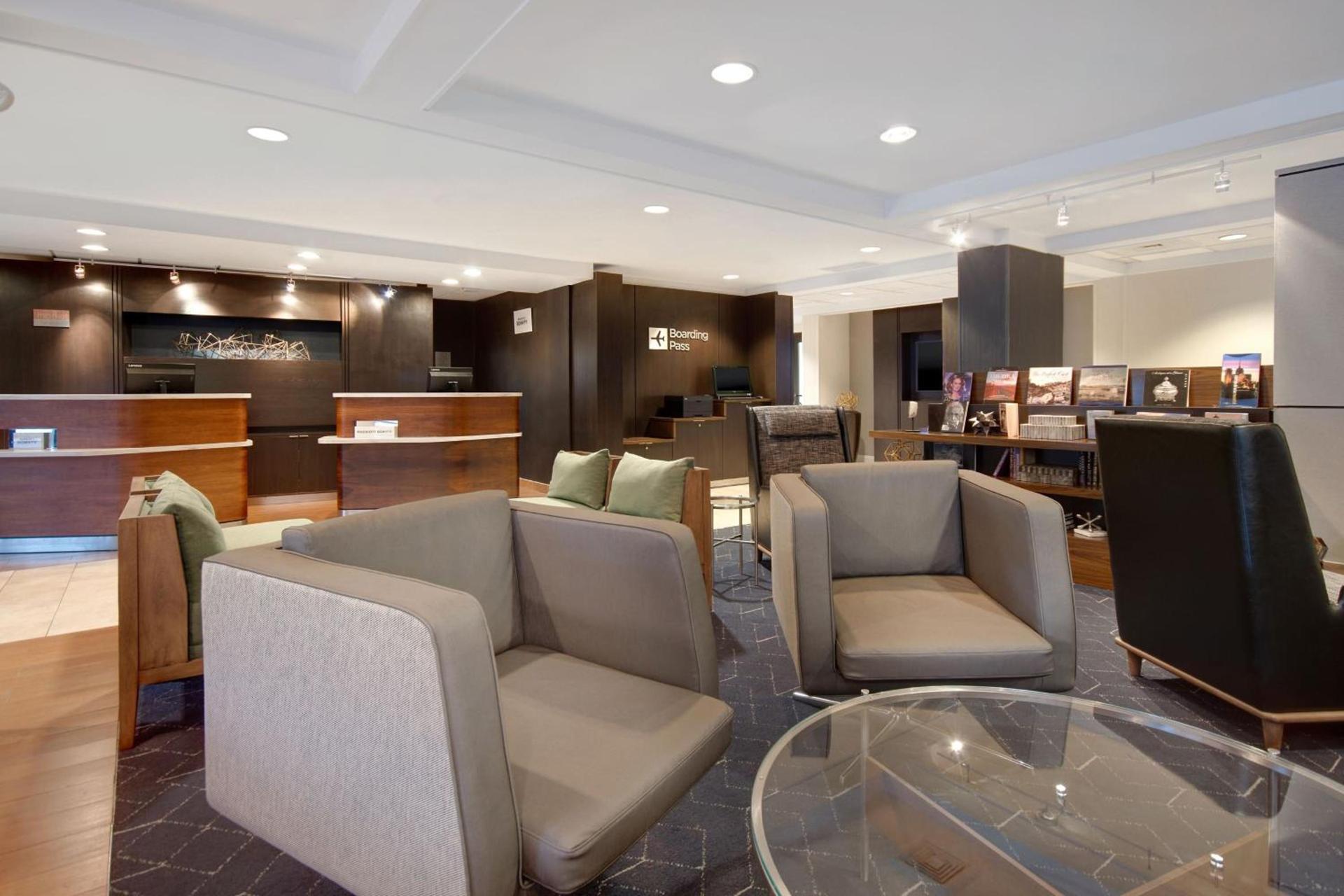 Courtyard by Marriott State College photo 8