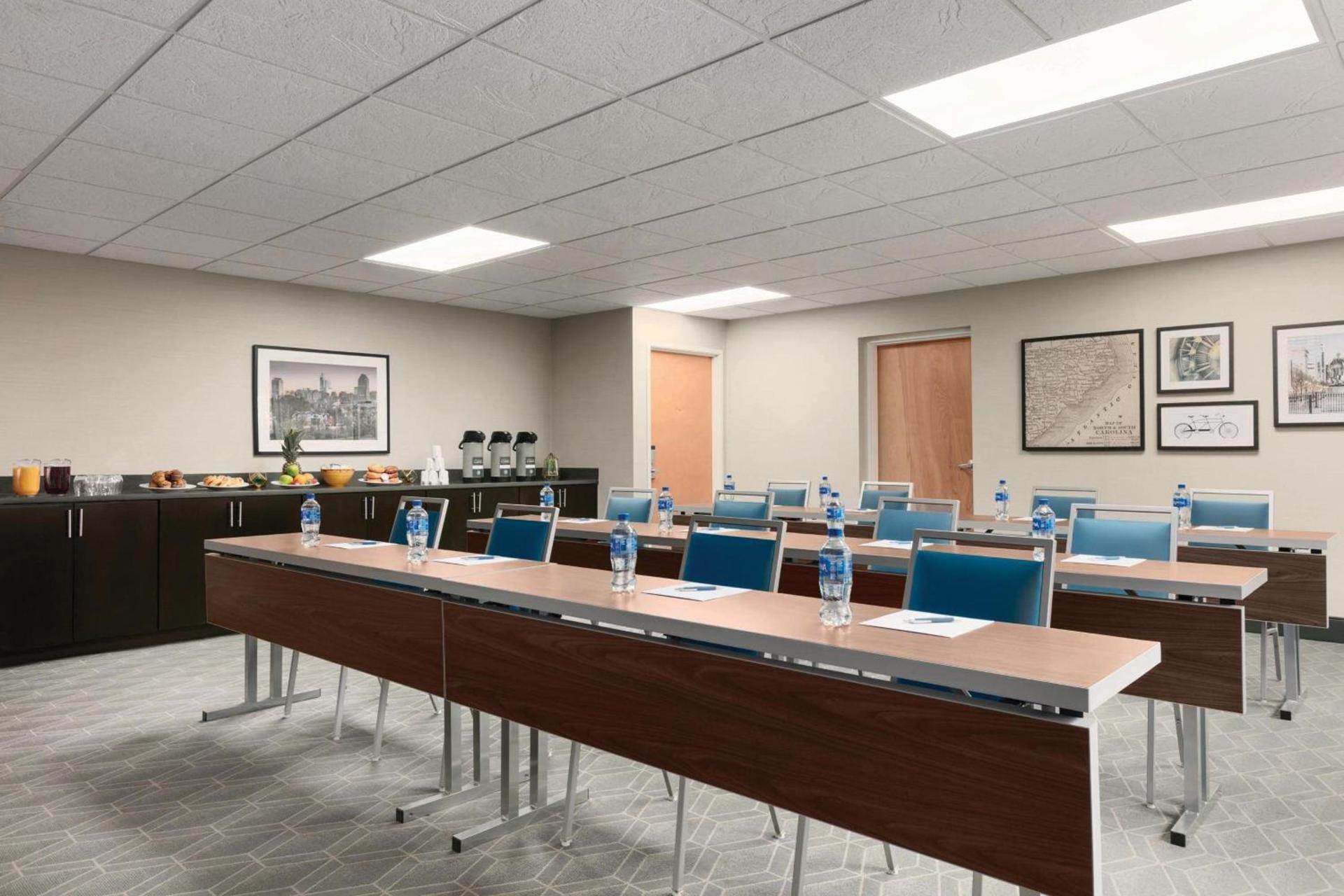 Four Points by Sheraton Raleigh Arena photo 31