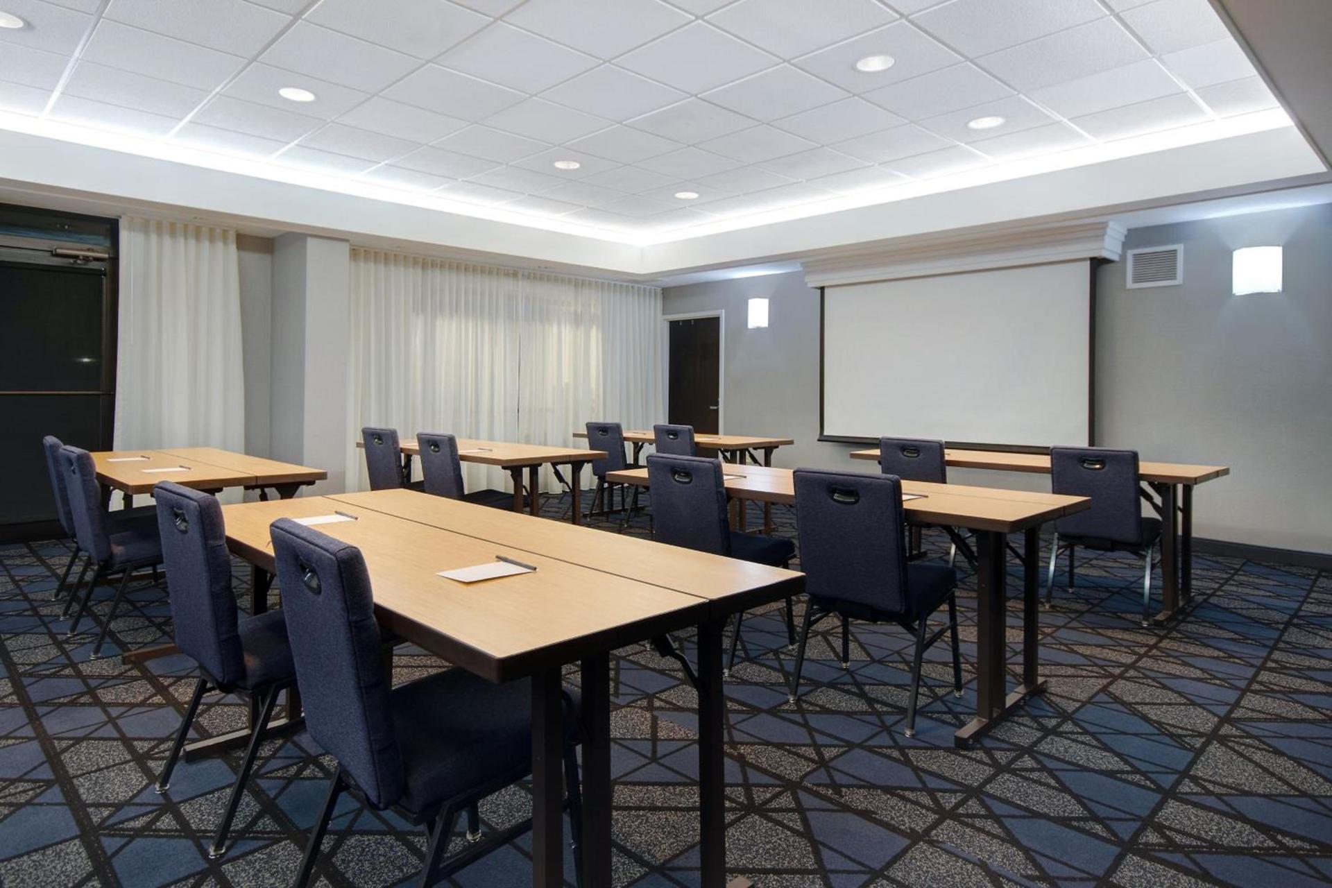 Courtyard by Marriott State College photo 47