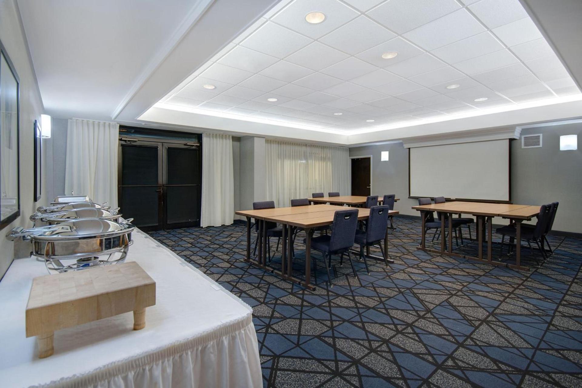 Courtyard by Marriott State College photo 50