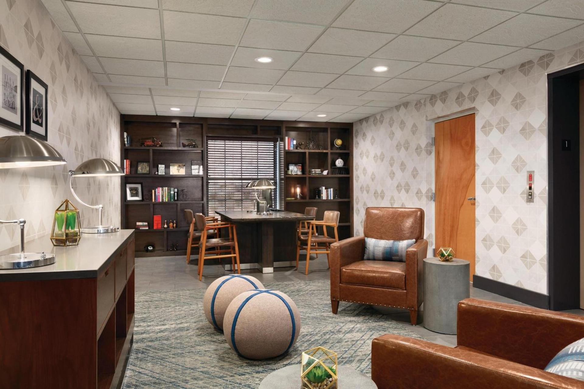 Four Points by Sheraton Raleigh Arena photo 3