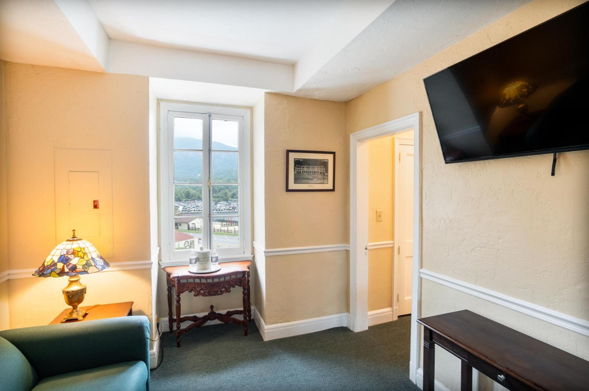 Lake Lure Inn and Spa photo 67