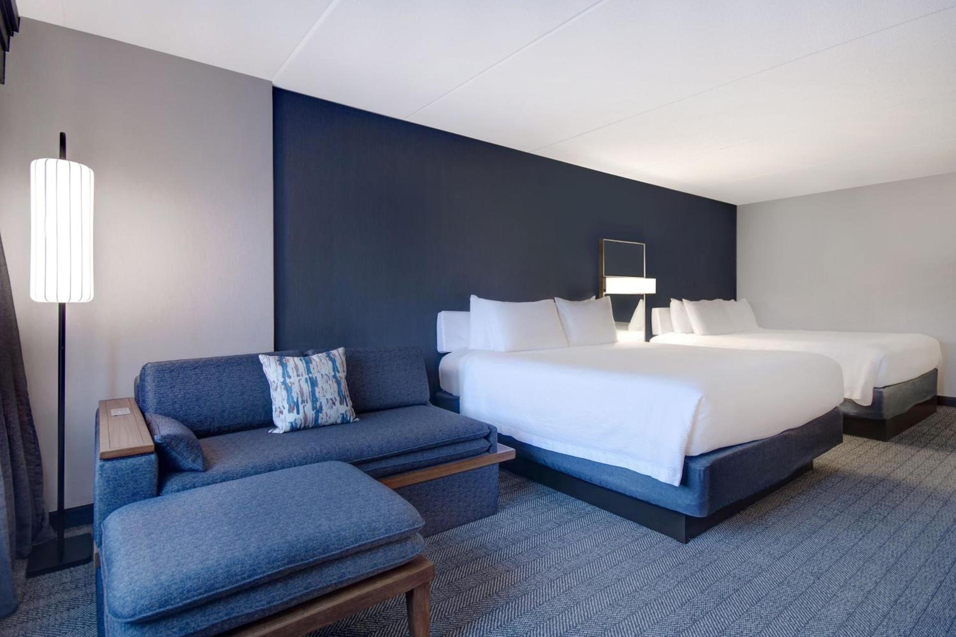 Courtyard by Marriott State College photo 13