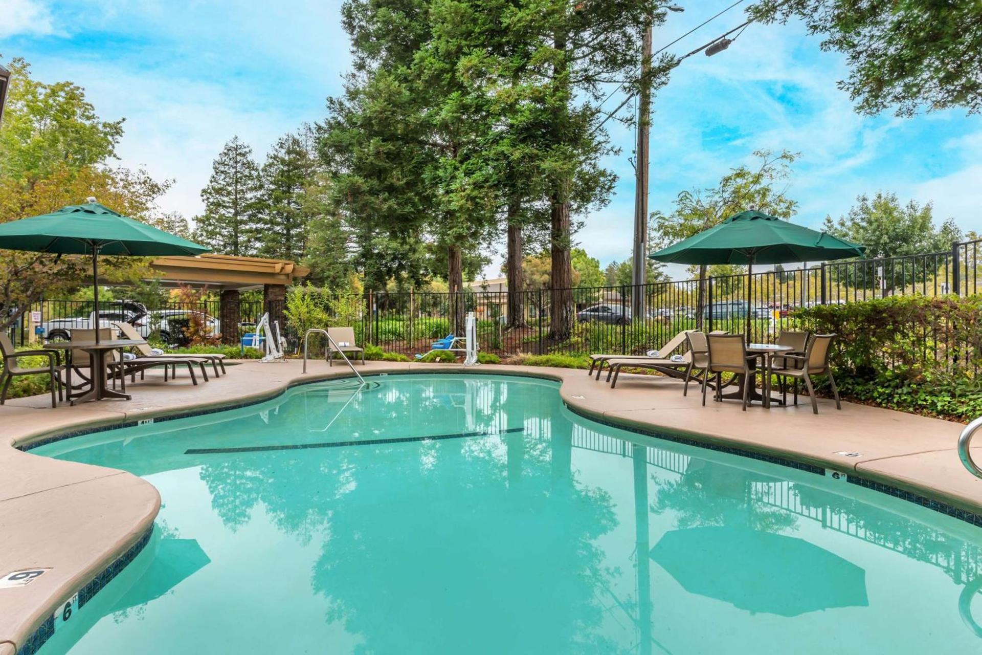 Best Western John Muir Inn photo 5