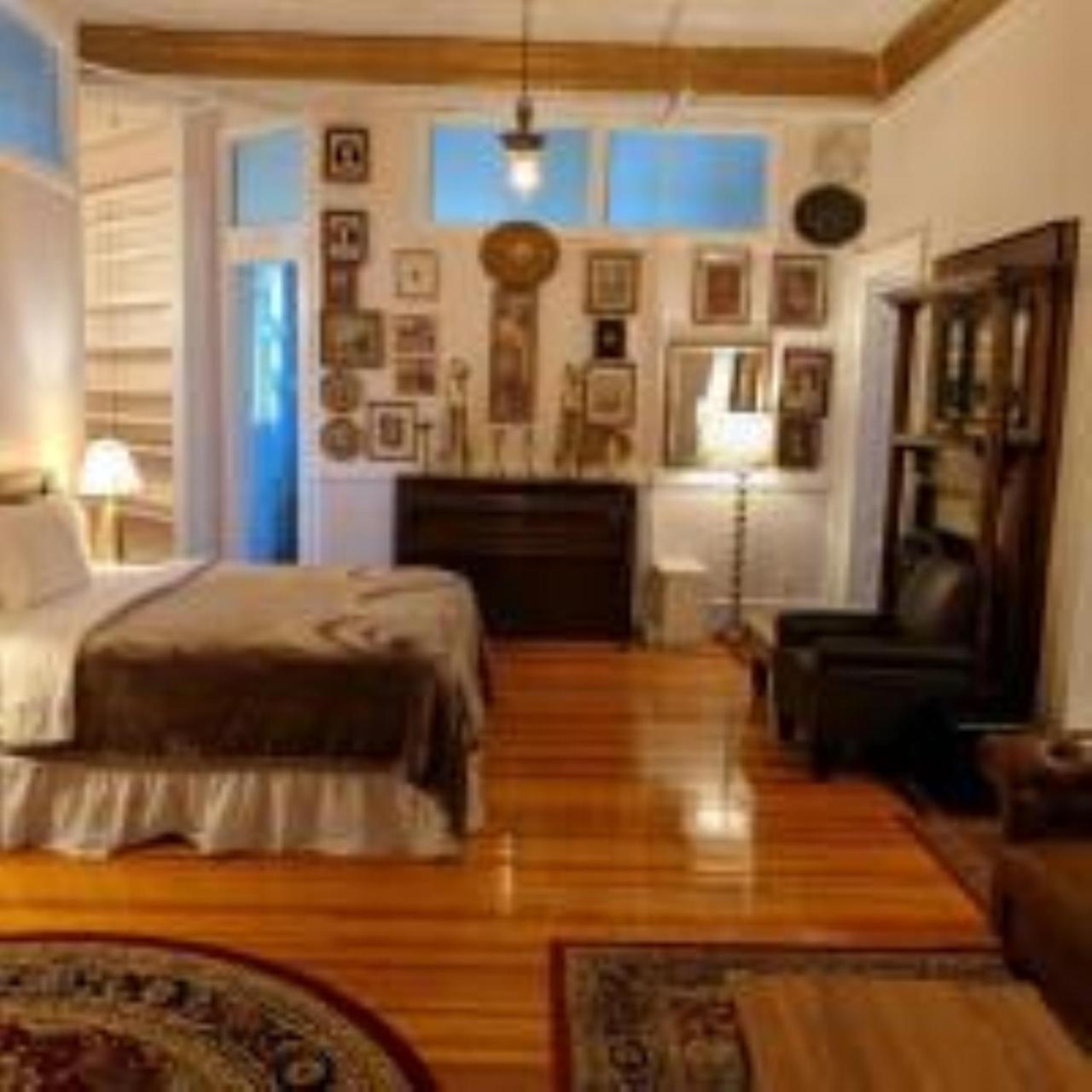Amsterdam Castle NY photo 3