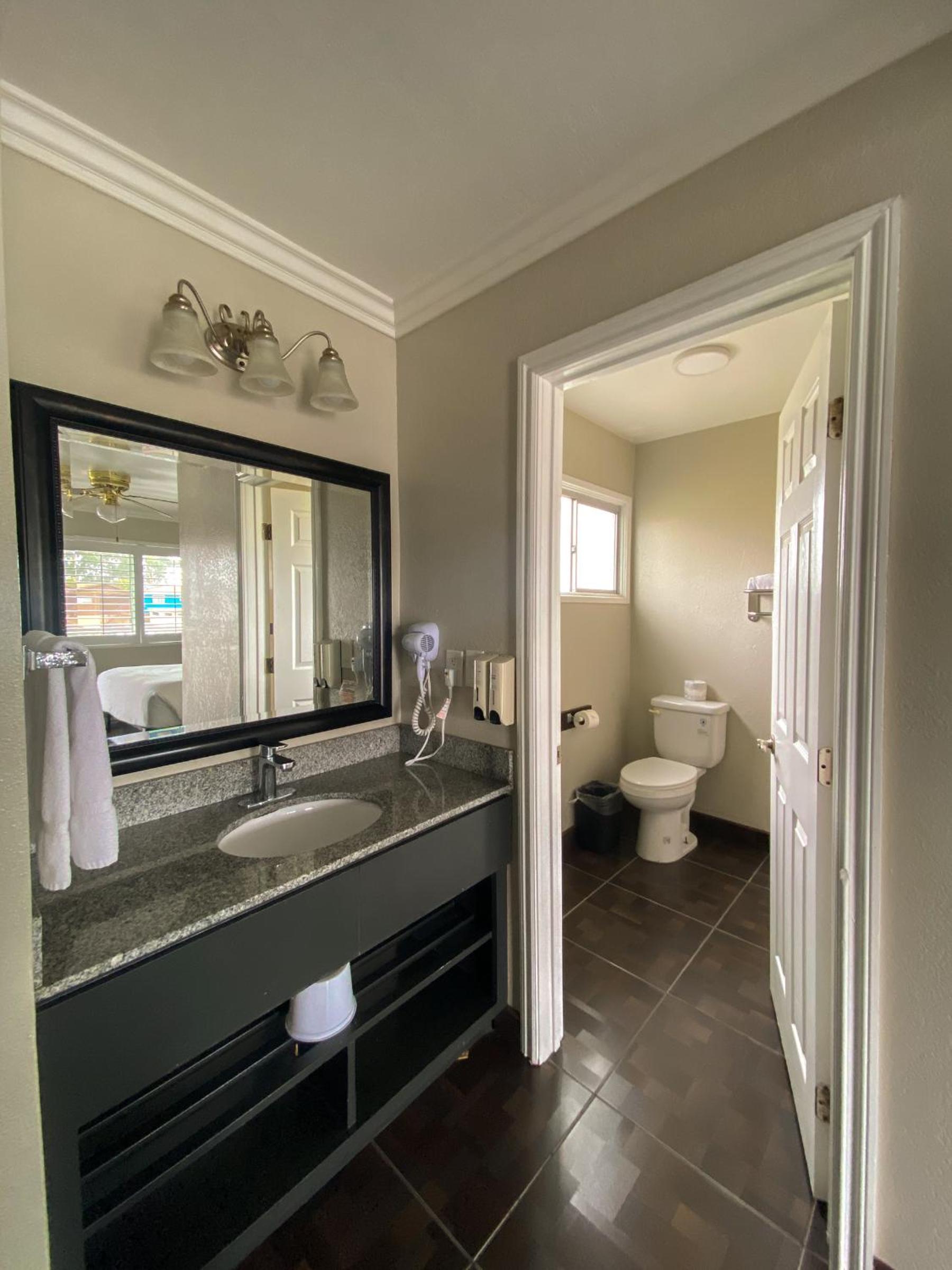 Rockview Inn and Suites - Morro Bay CA photo 21