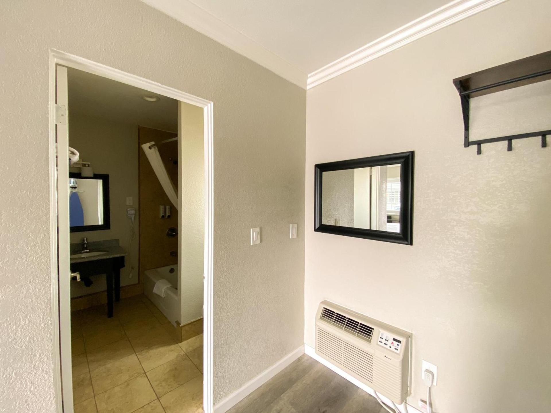 Rockview Inn and Suites - Morro Bay CA photo 26