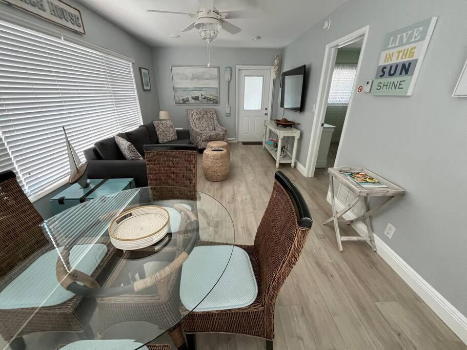 Aloha Apartments On the Intracoastal-Walk to the Beach photo 86