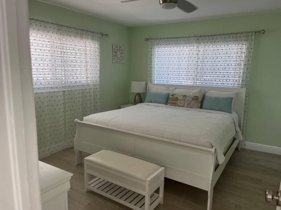 Aloha Apartments On the Intracoastal-Walk to the Beach photo 81