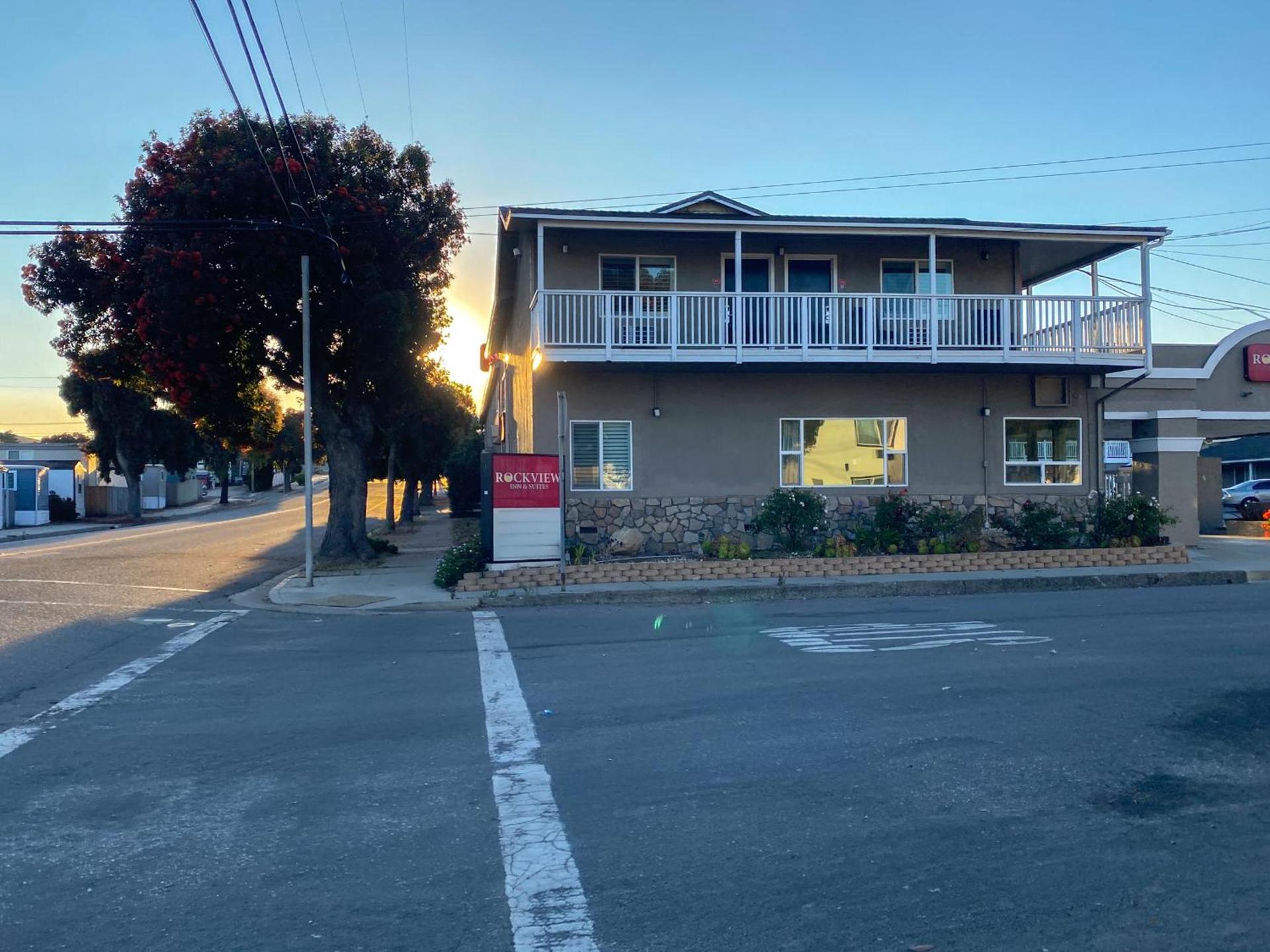 Rockview Inn and Suites - Morro Bay CA photo 2