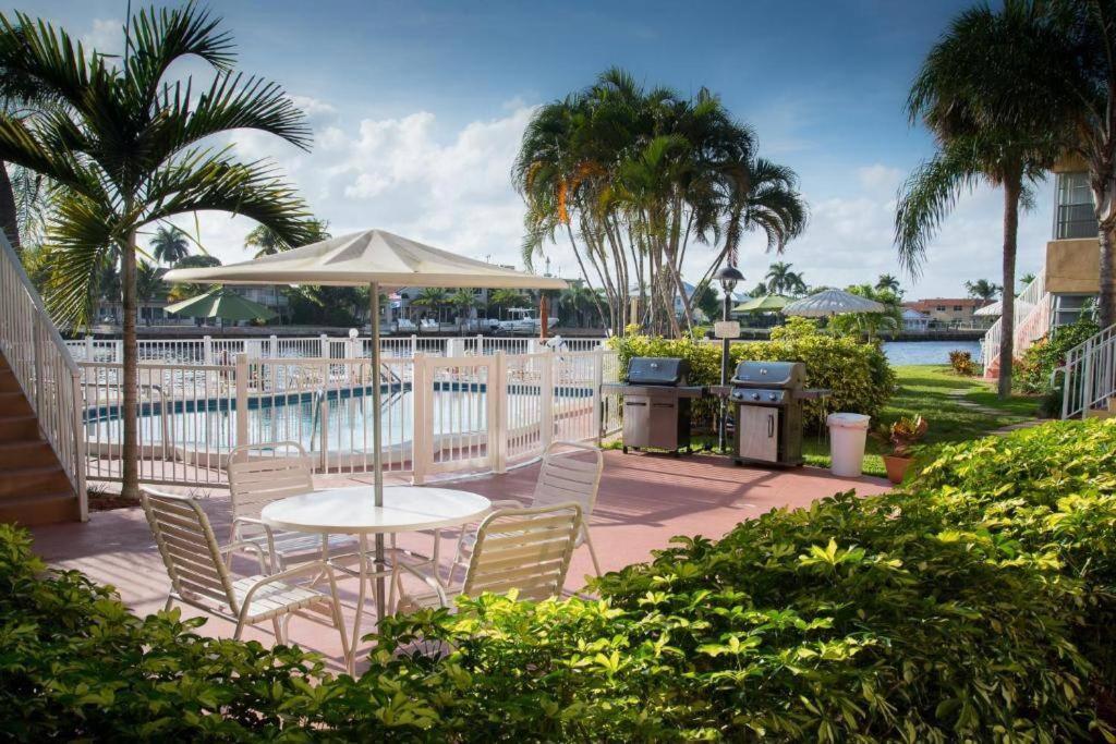 Aloha Apartments On the Intracoastal-Walk to the Beach photo 48