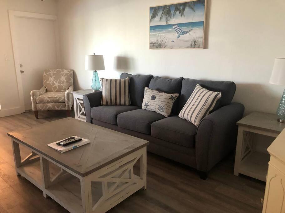 Aloha Apartments On the Intracoastal-Walk to the Beach photo 14
