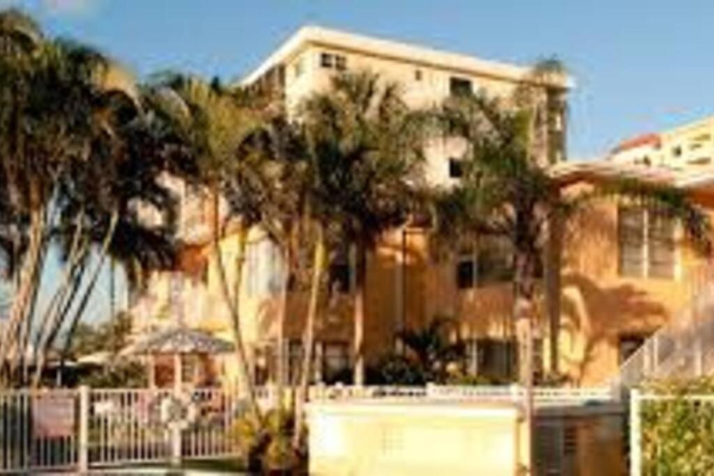 Aloha Apartments On the Intracoastal-Walk to the Beach photo 1