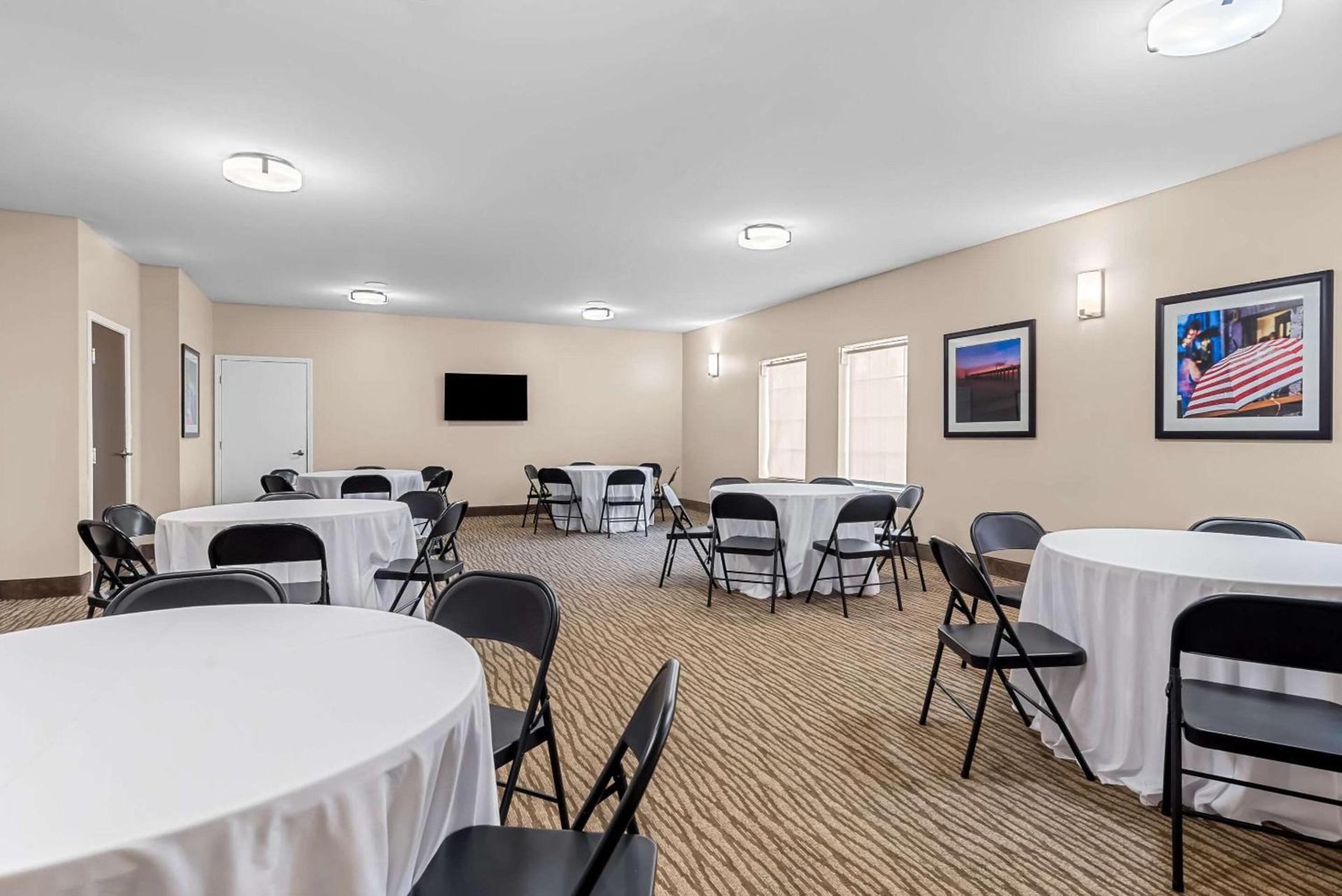 Comfort Suites Near Camp Lejeune photo 22
