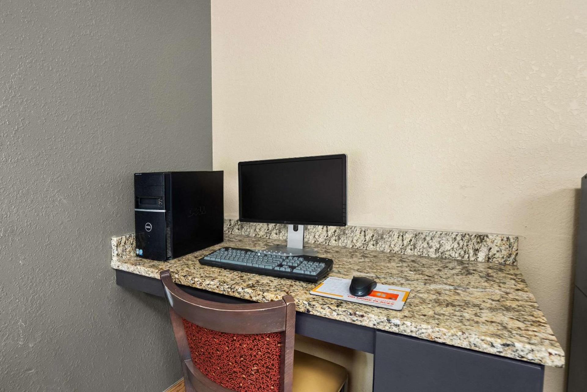 Suburban Studios Columbia Northwest photo 30