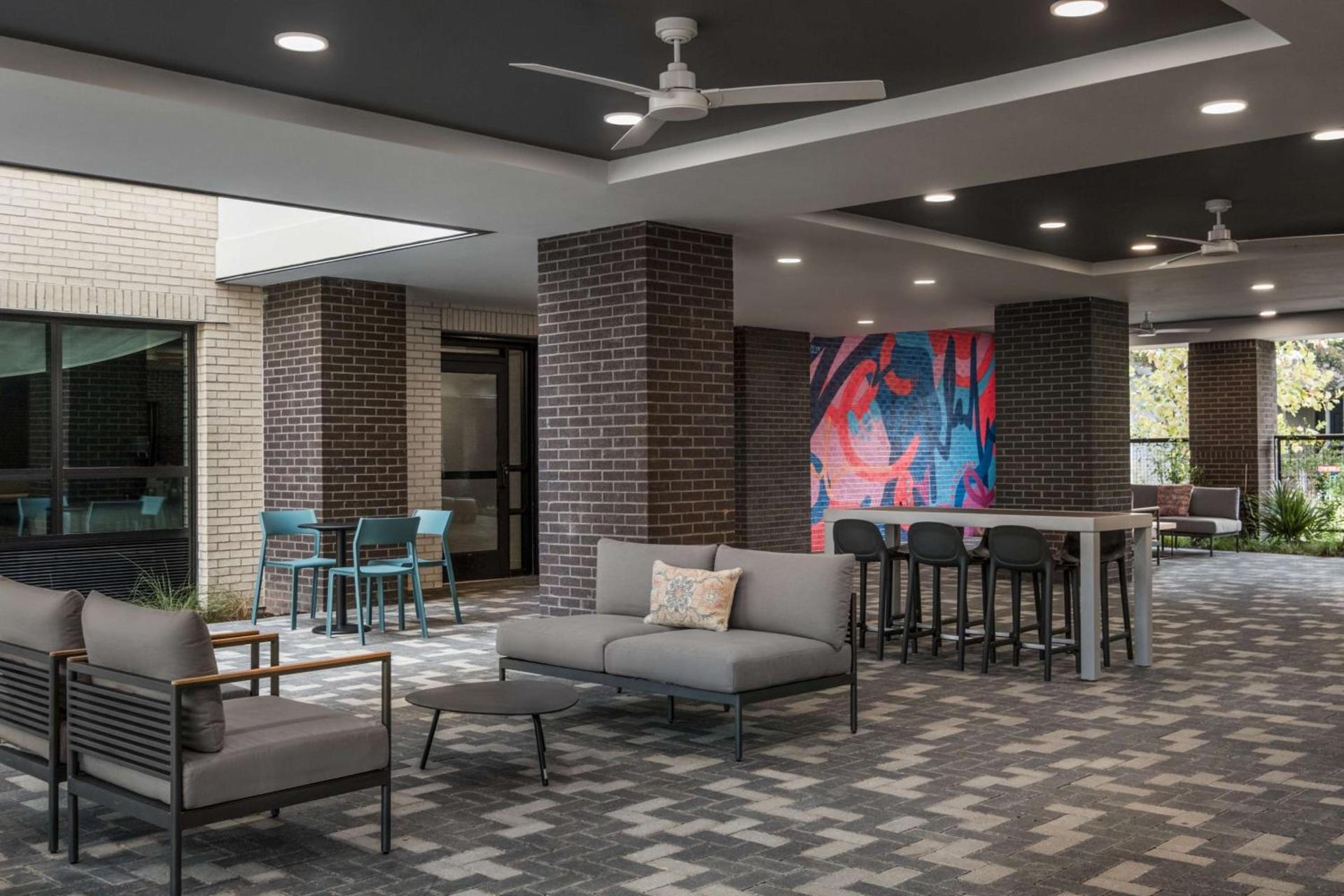 Home2 Suites By Hilton Austin Downtown East Side photo 10