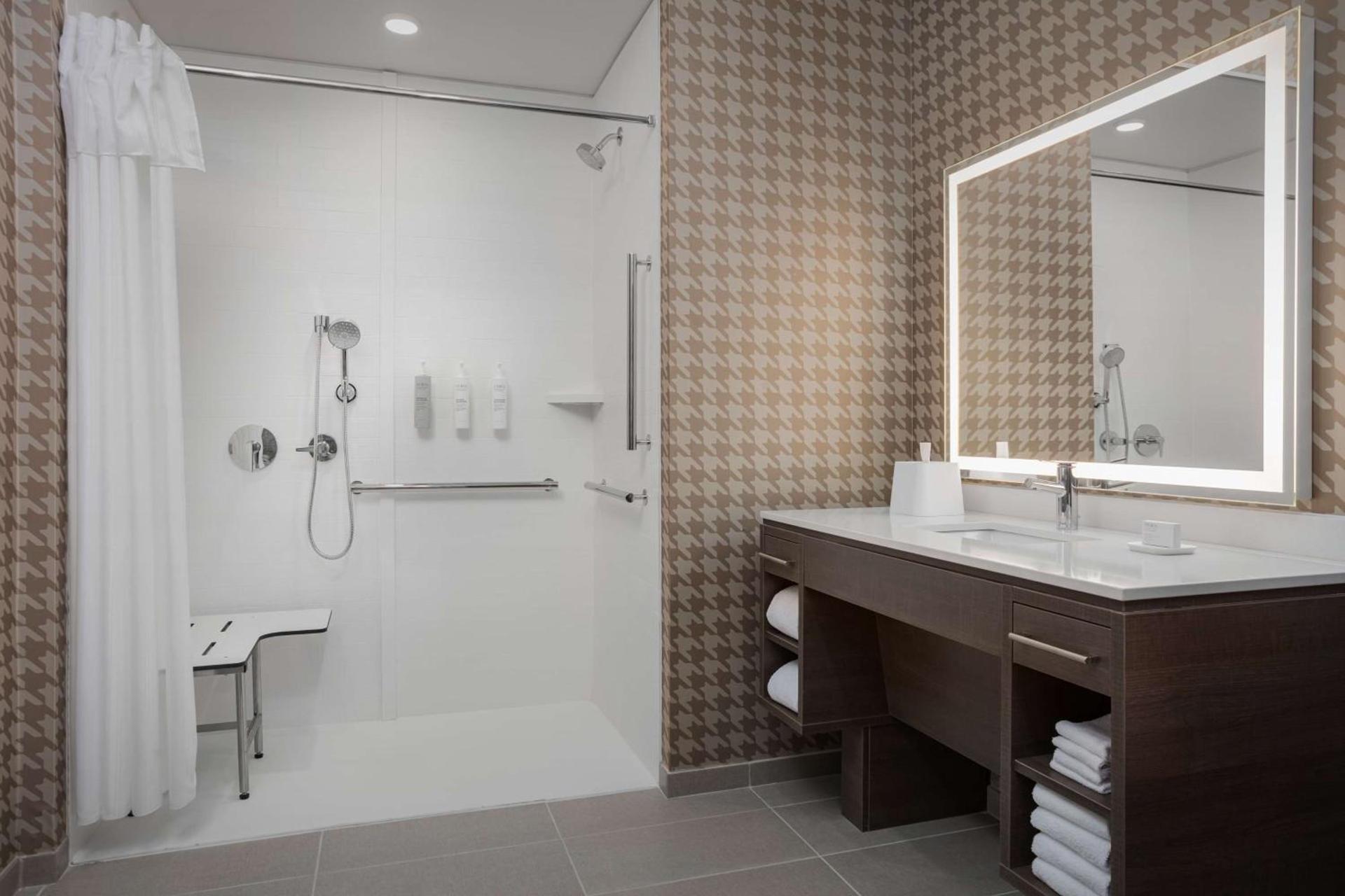 Home2 Suites By Hilton Laredo North photo 14