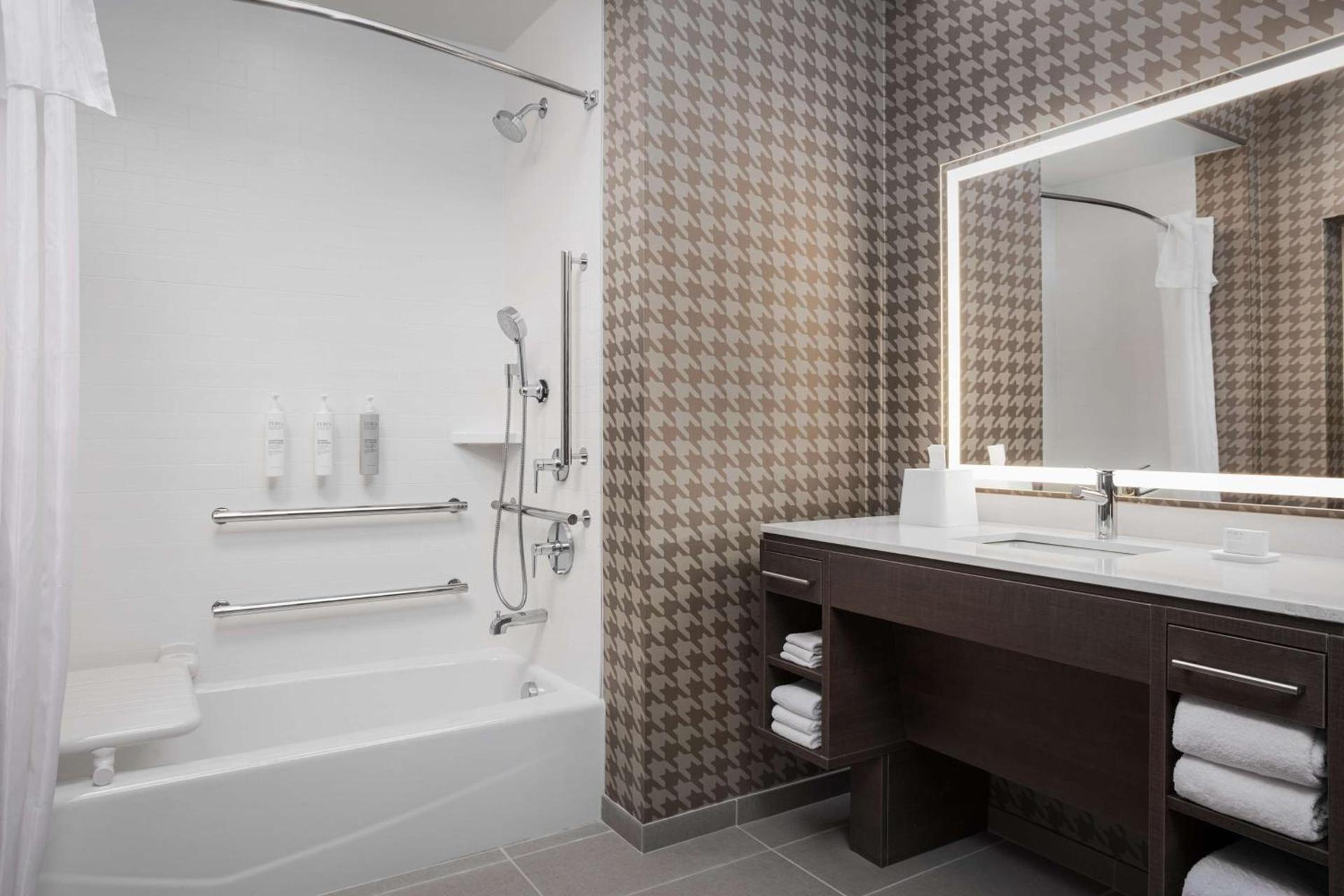 Home2 Suites By Hilton Laredo North photo 13