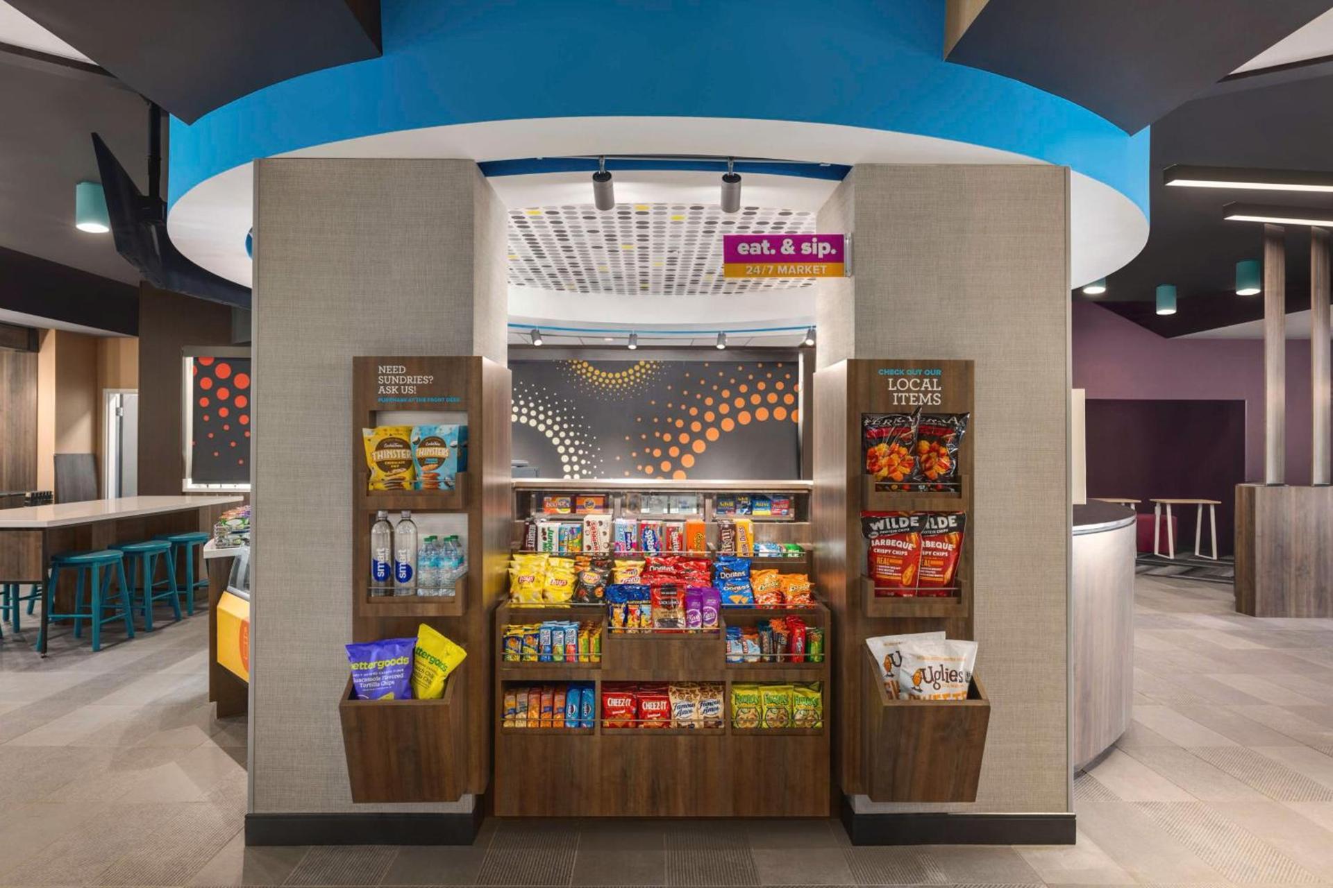 Tru By Hilton Charlotte Tyvola I-77 photo 6