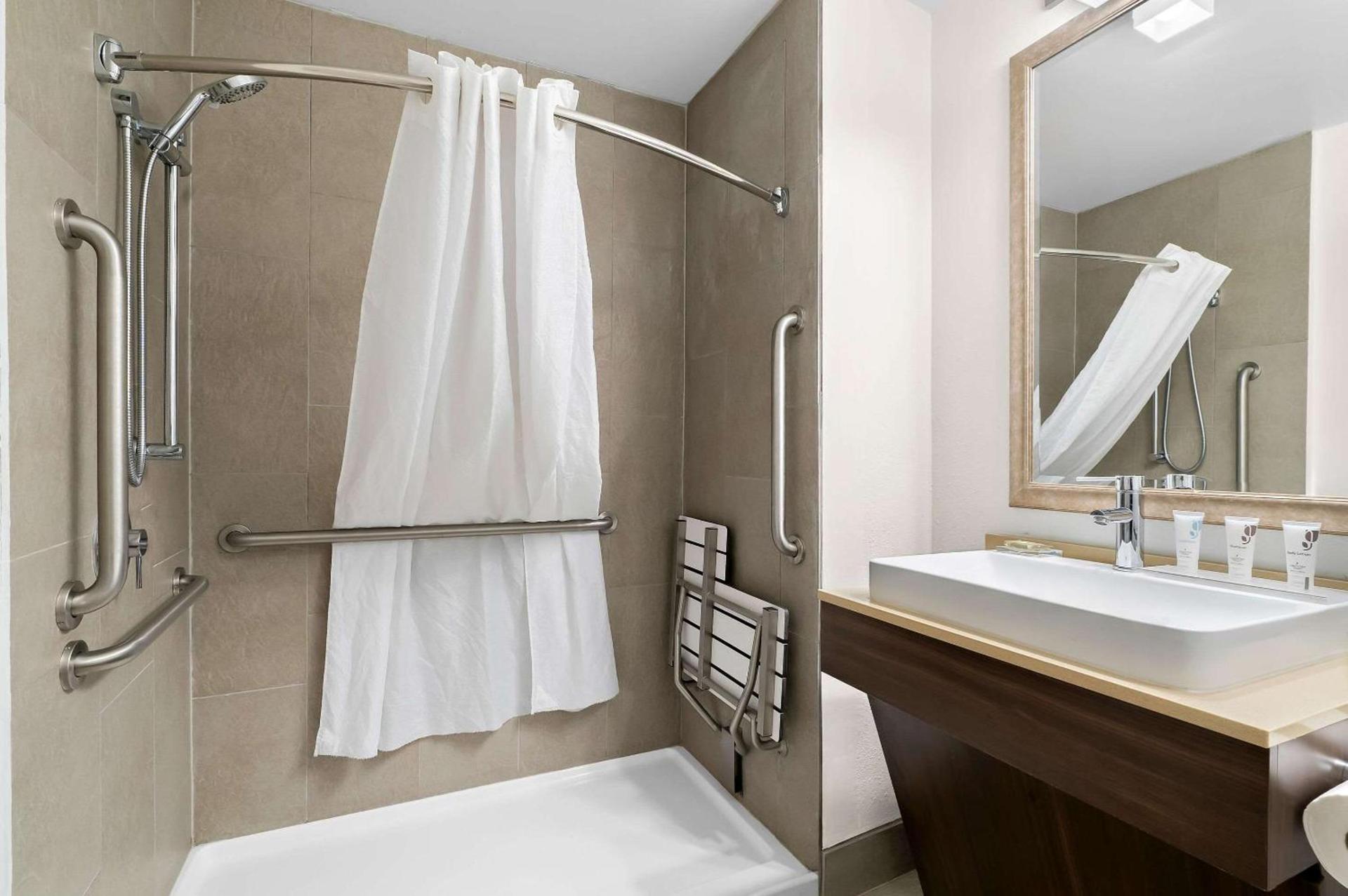 Country Inn & Suites by Radisson, Columbia Airport, SC photo 16