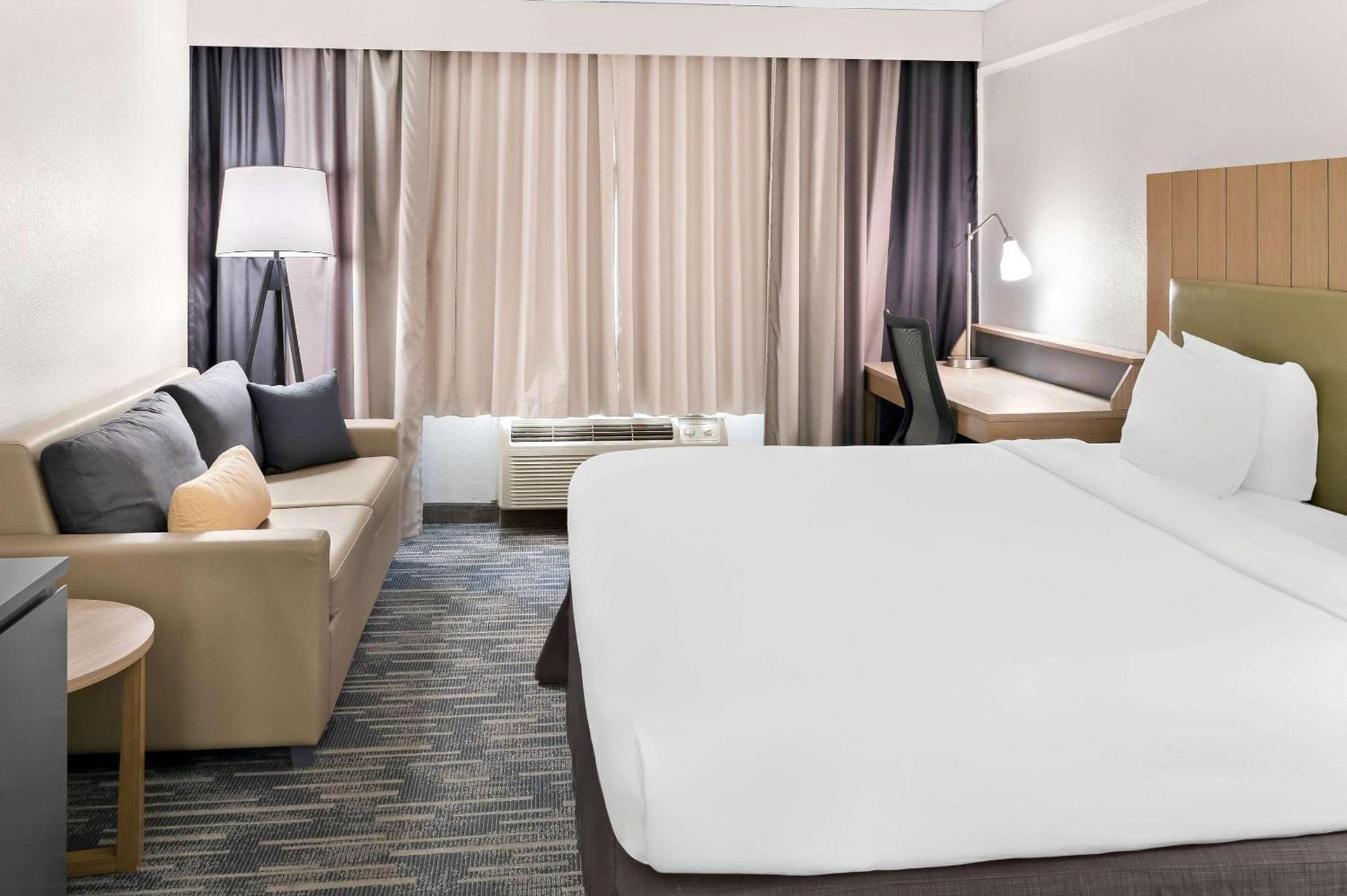 Country Inn & Suites by Radisson, Columbia Airport, SC photo 29