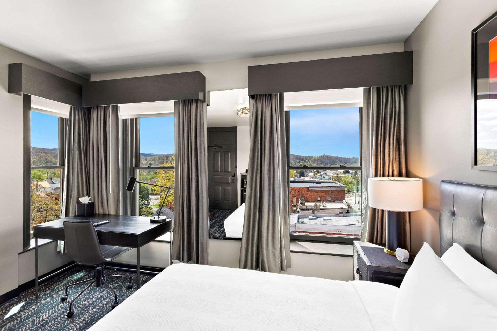Tygart Hotel, an Ascend Collection Hotel photo 7