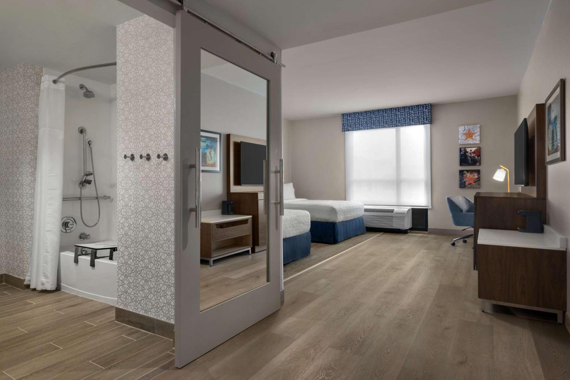 Hampton Inn by Hilton Austin Downtown East Side photo 26