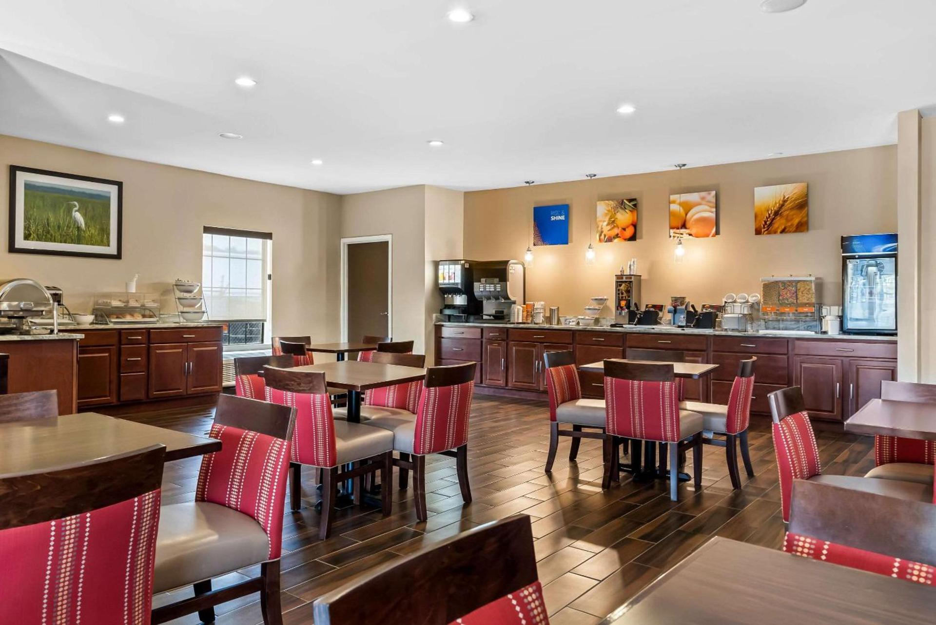Comfort Suites Near Camp Lejeune photo 23