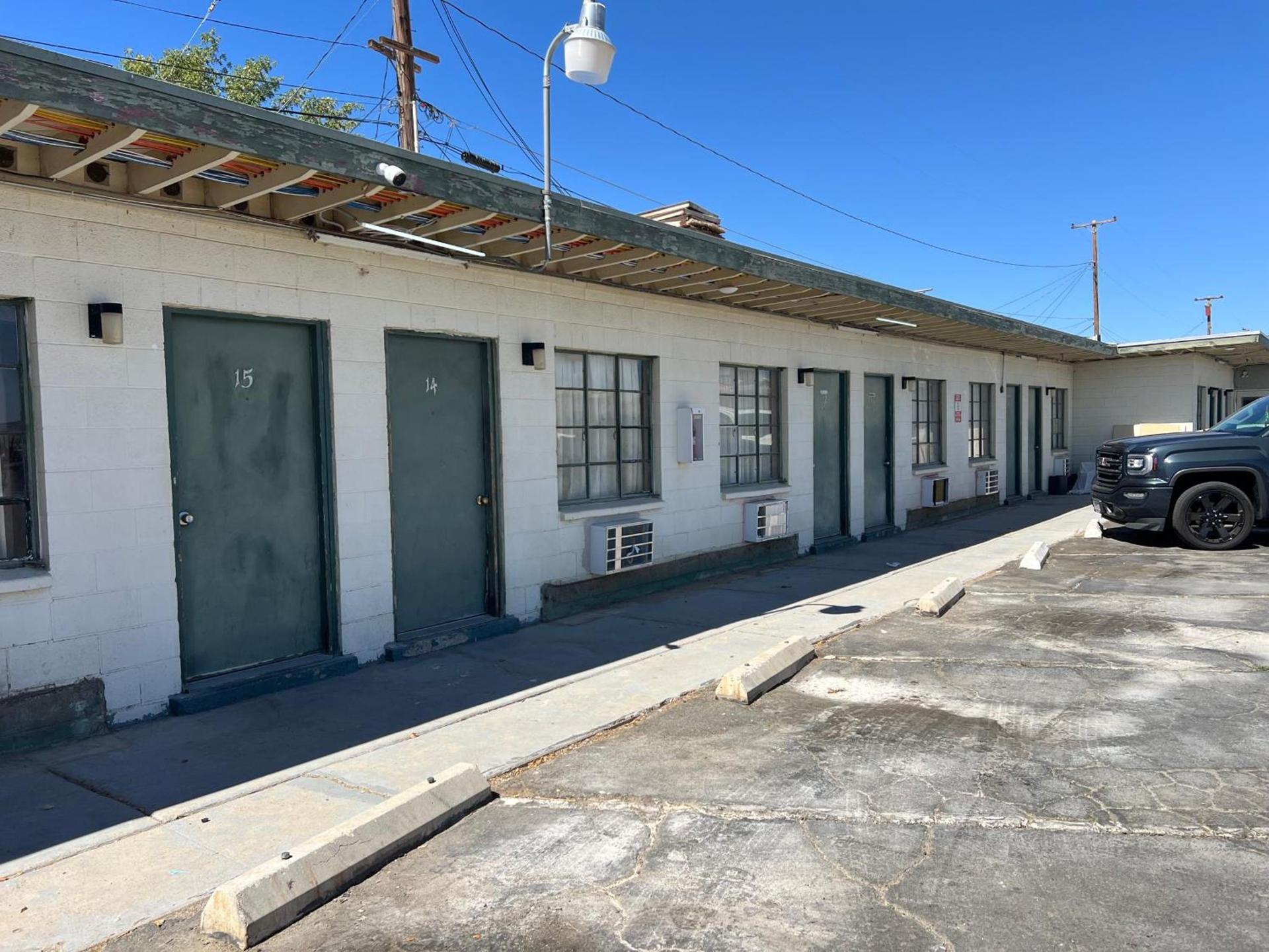 Carl's Motel photo 1