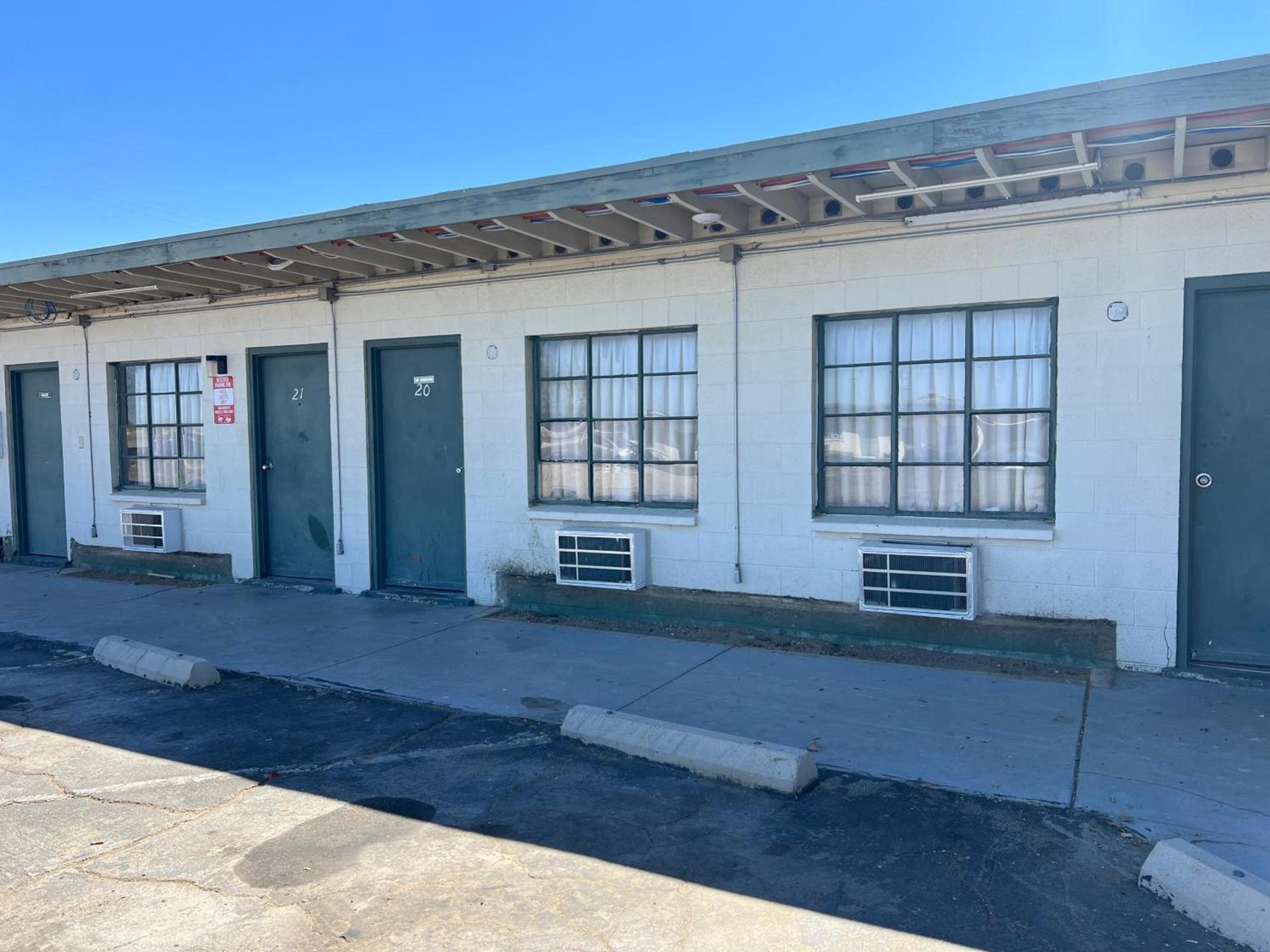 Carl's Motel photo 3