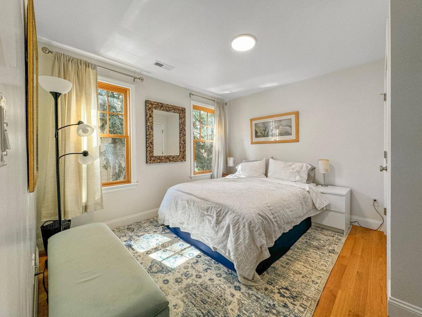 Elegant Cambridge Room, Short Walk to Harvard photo 15