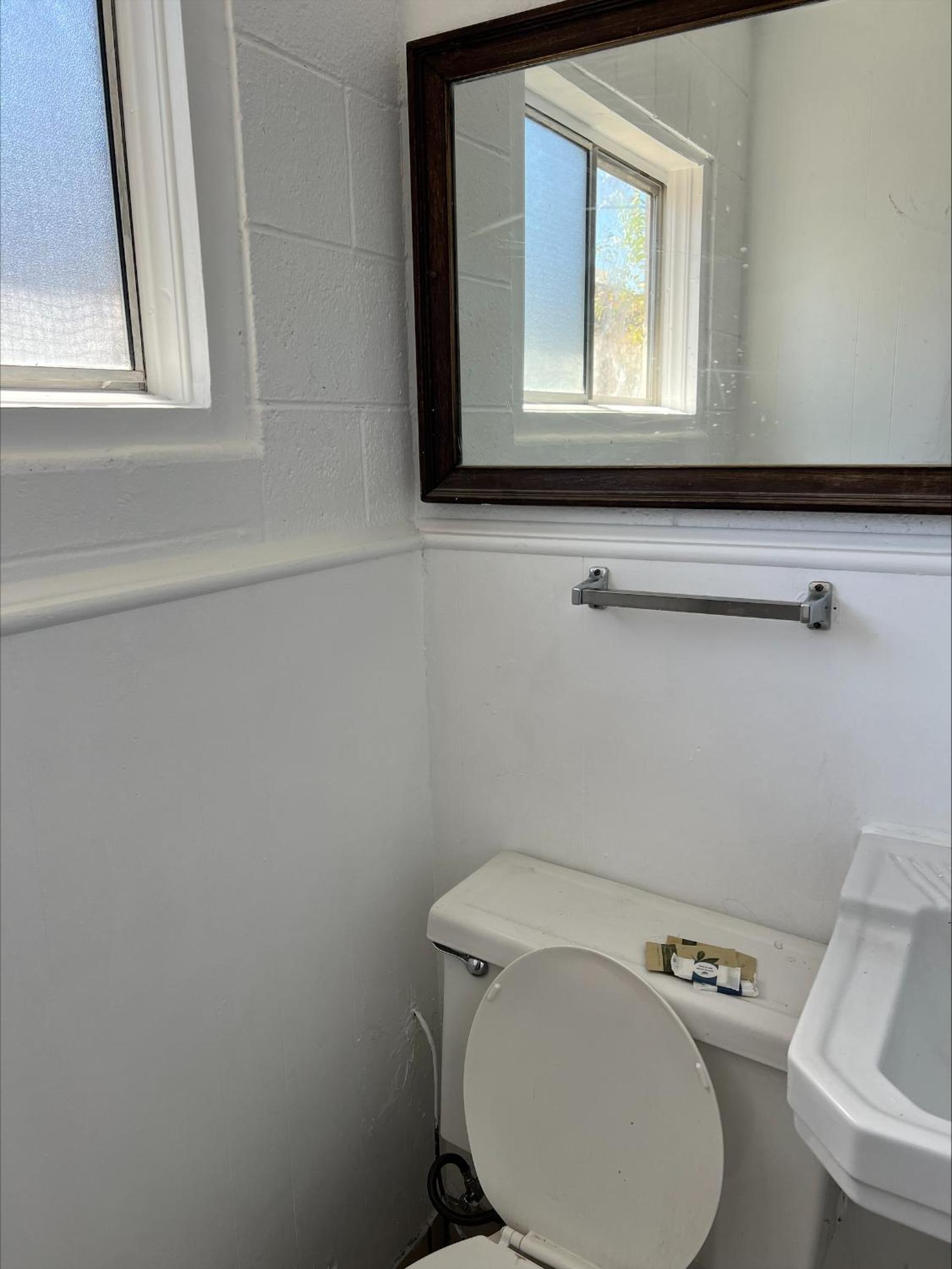 Carl's Motel photo 16
