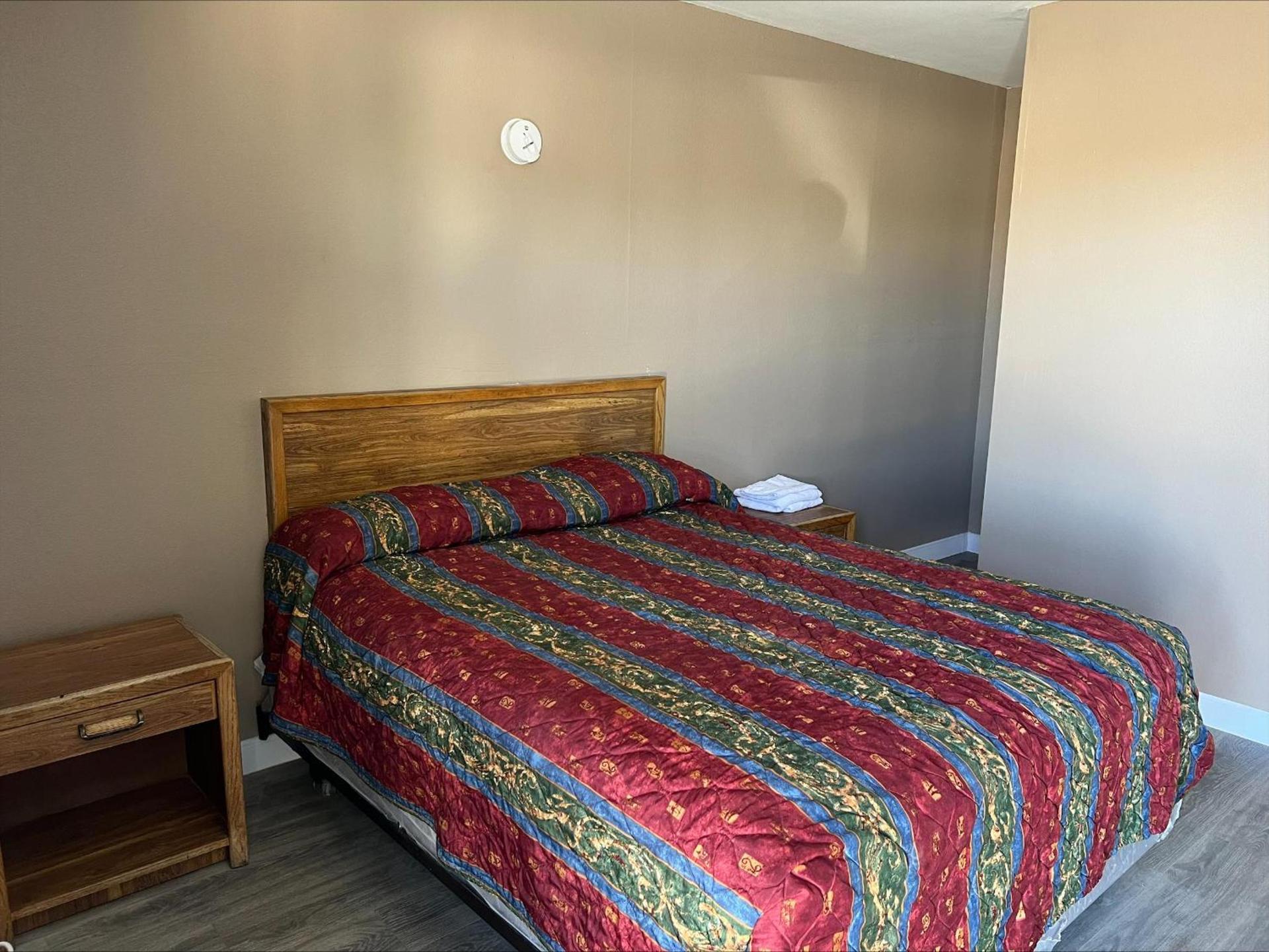 Carl's Motel photo 12