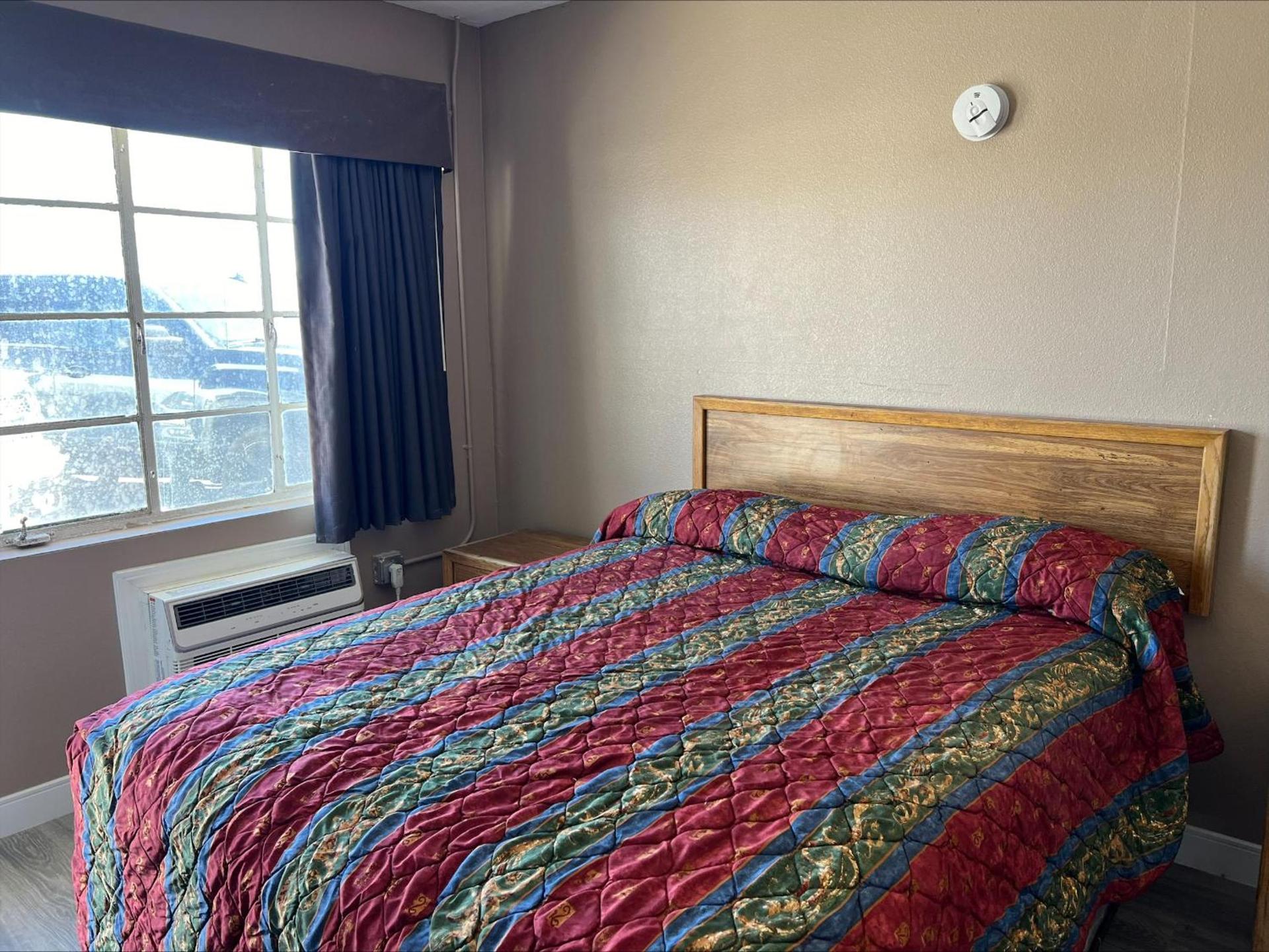Carl's Motel photo 13