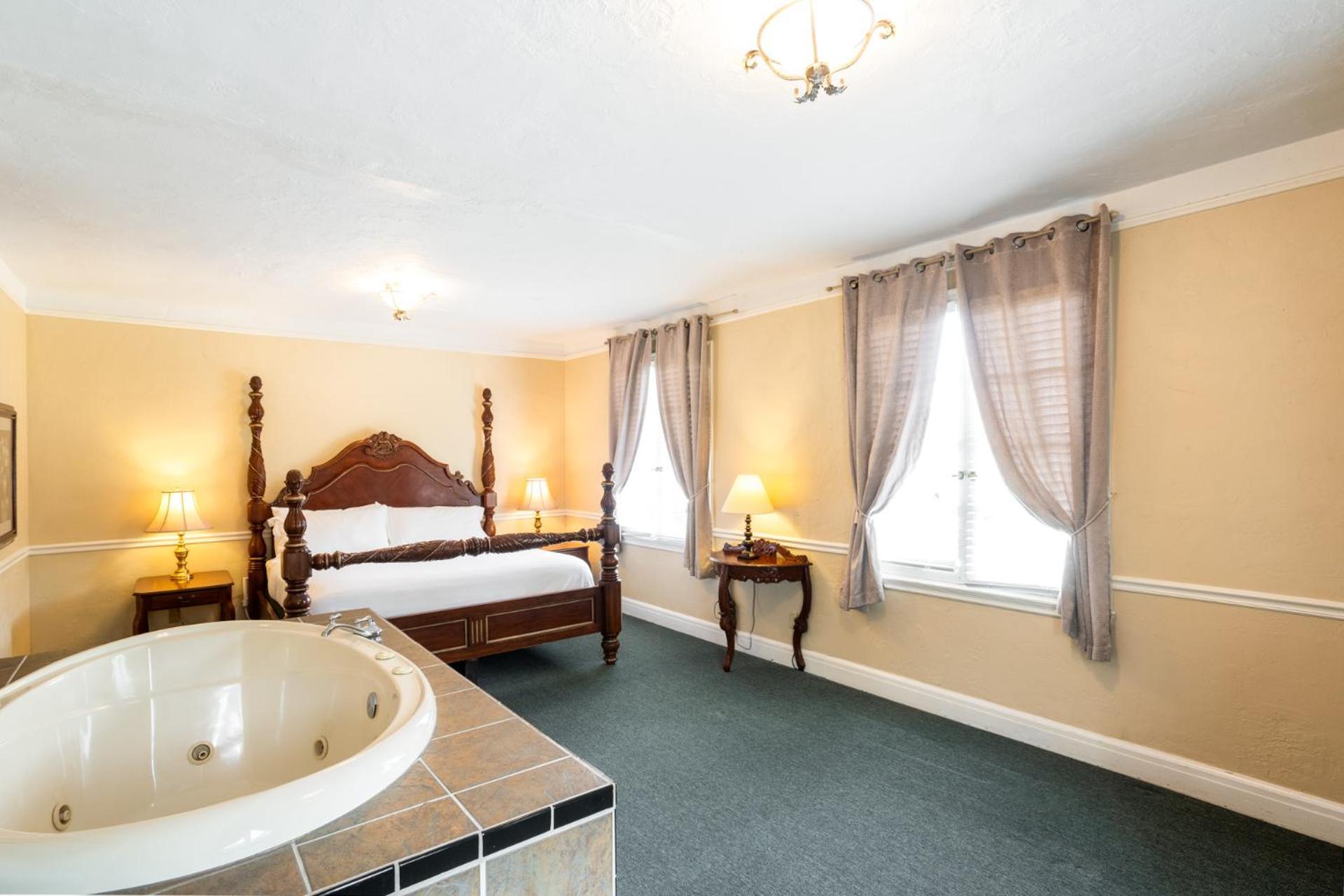 Lake Lure Inn and Spa photo 30