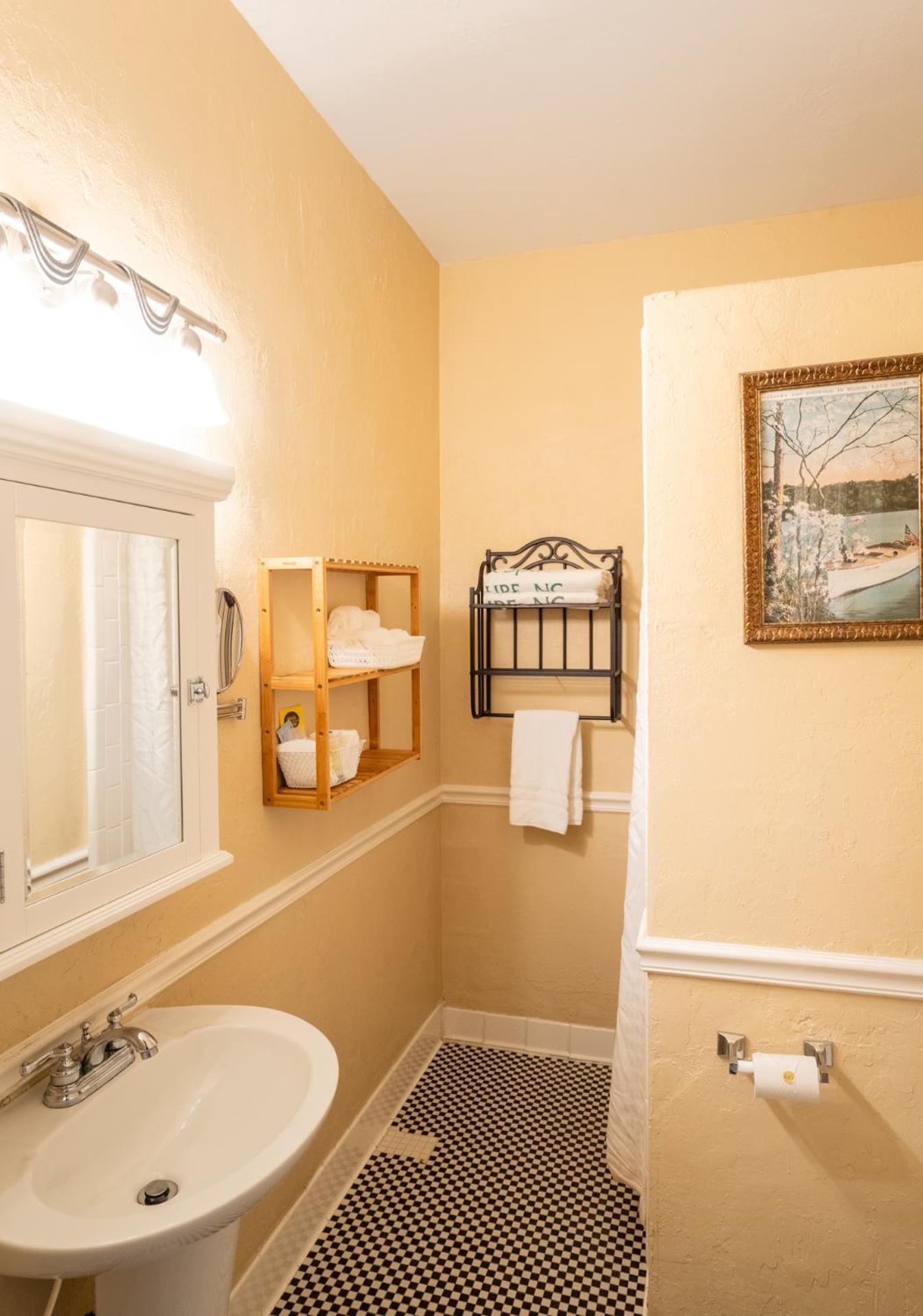 Lake Lure Inn and Spa photo 34