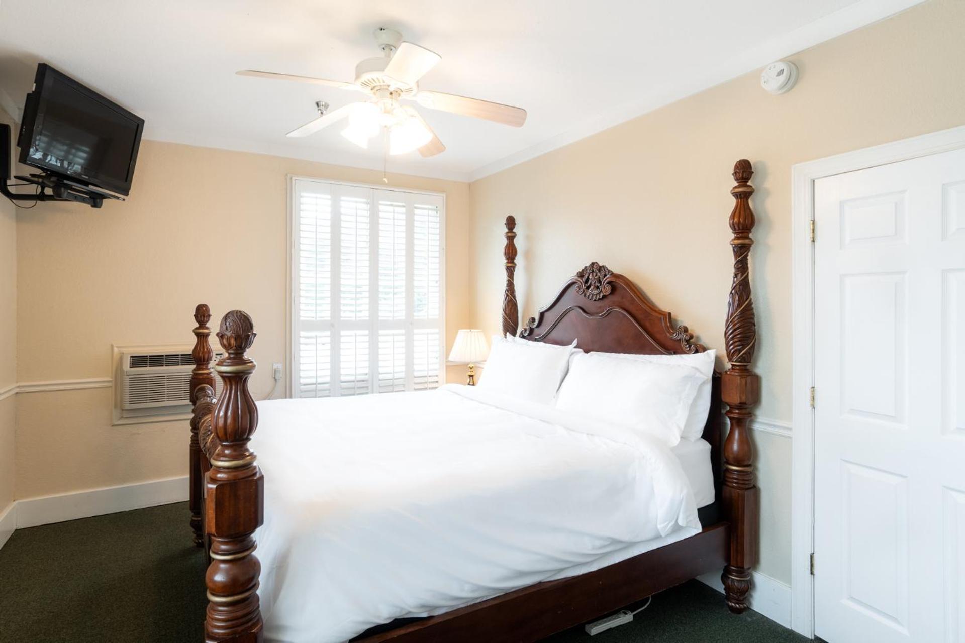 Lake Lure Inn and Spa photo 28