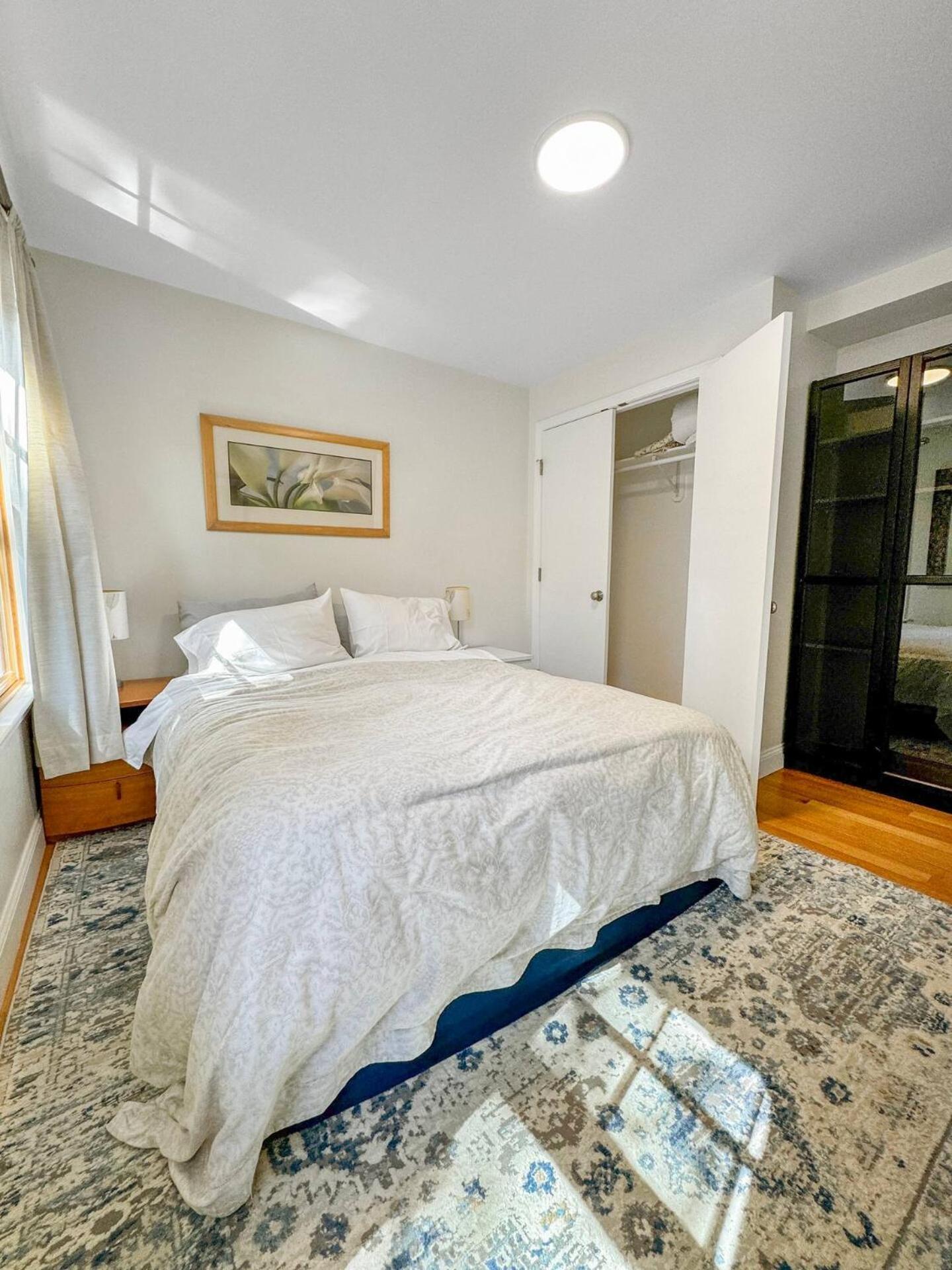 Elegant Cambridge Room, Short Walk to Harvard photo 8
