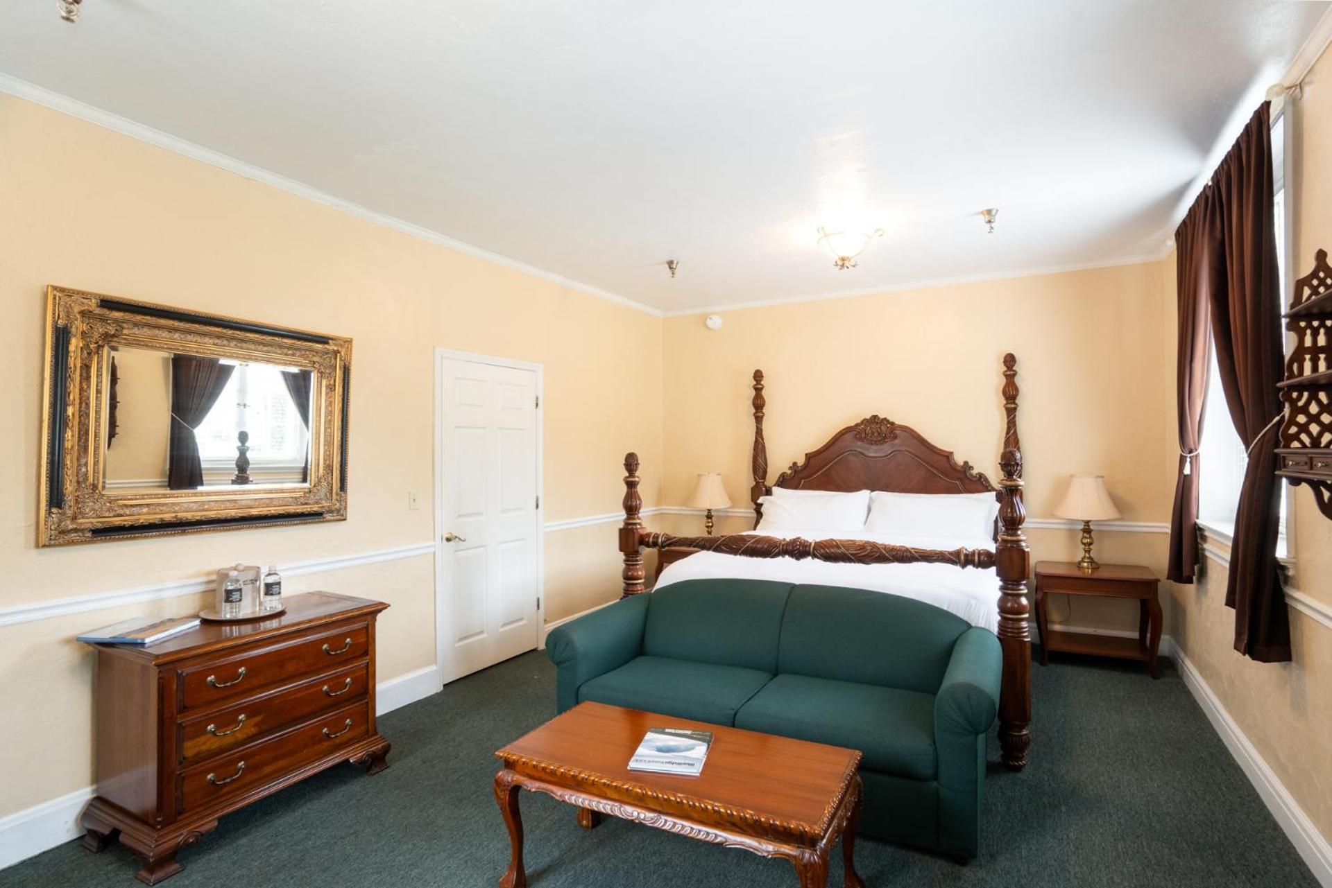 Lake Lure Inn and Spa photo 2