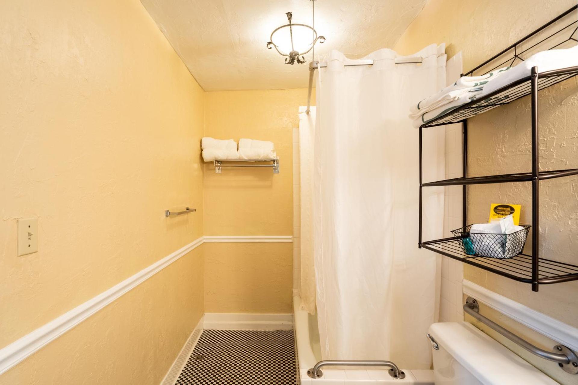 Lake Lure Inn and Spa photo 21