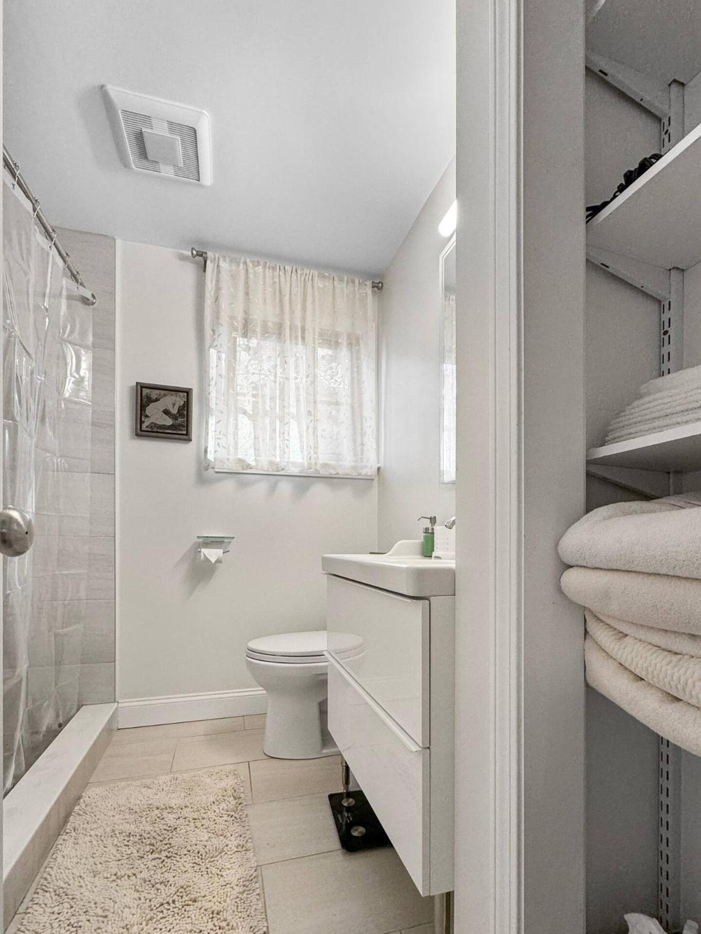 Elegant Cambridge Room, Short Walk to Harvard photo 13