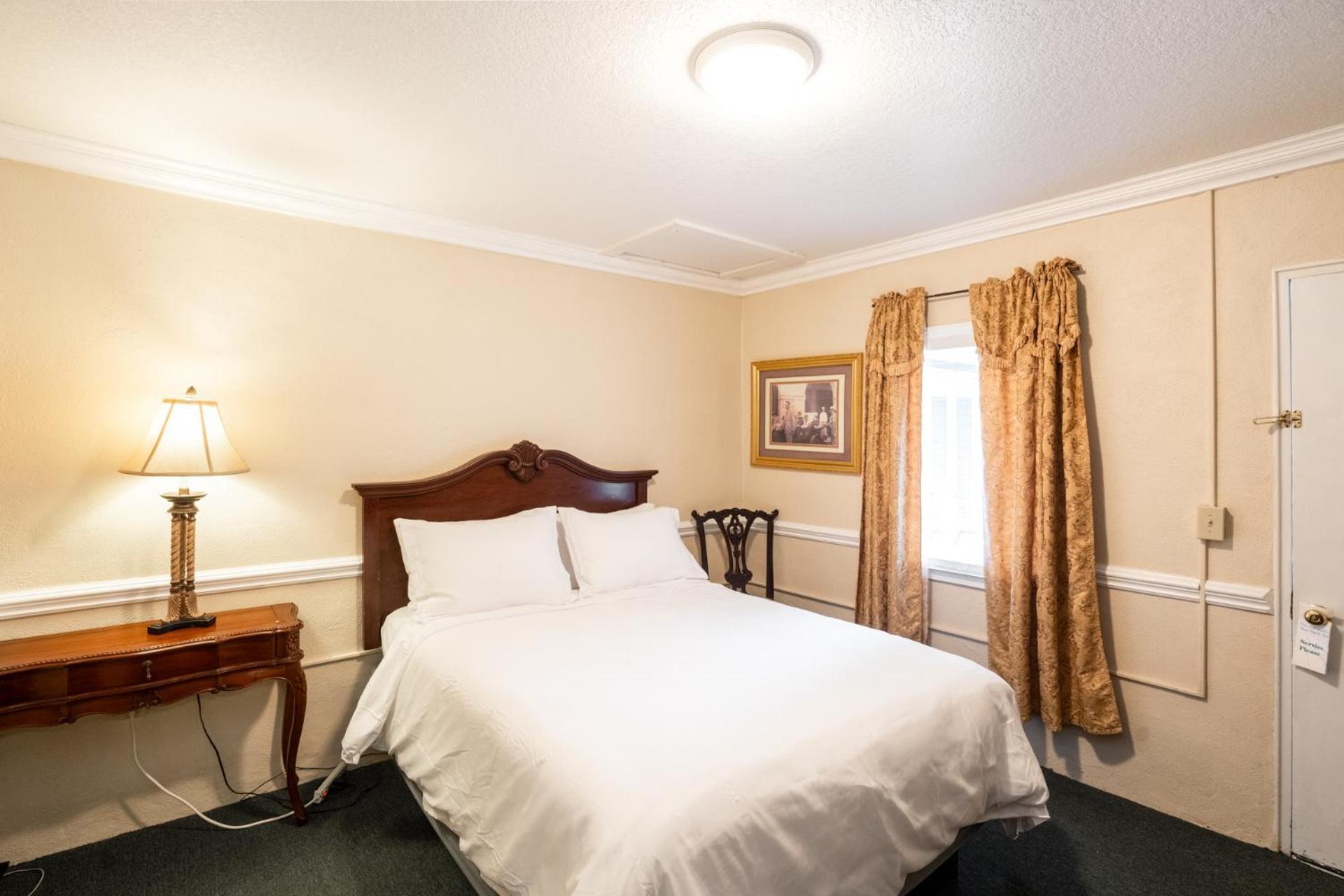 Lake Lure Inn and Spa photo 12