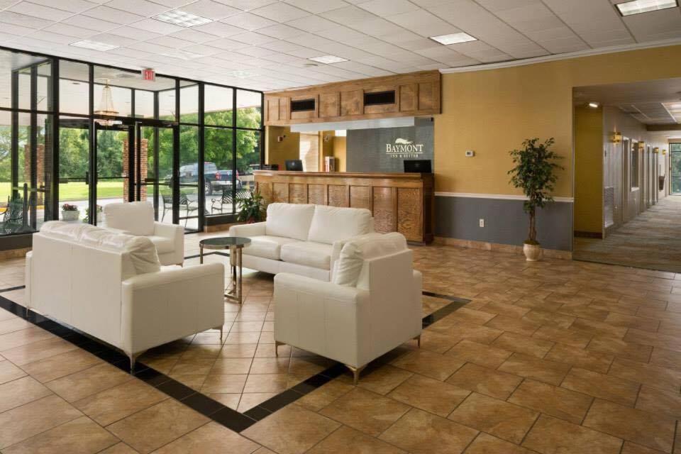 Baymont by Wyndham Salem Roanoke Area photo 2