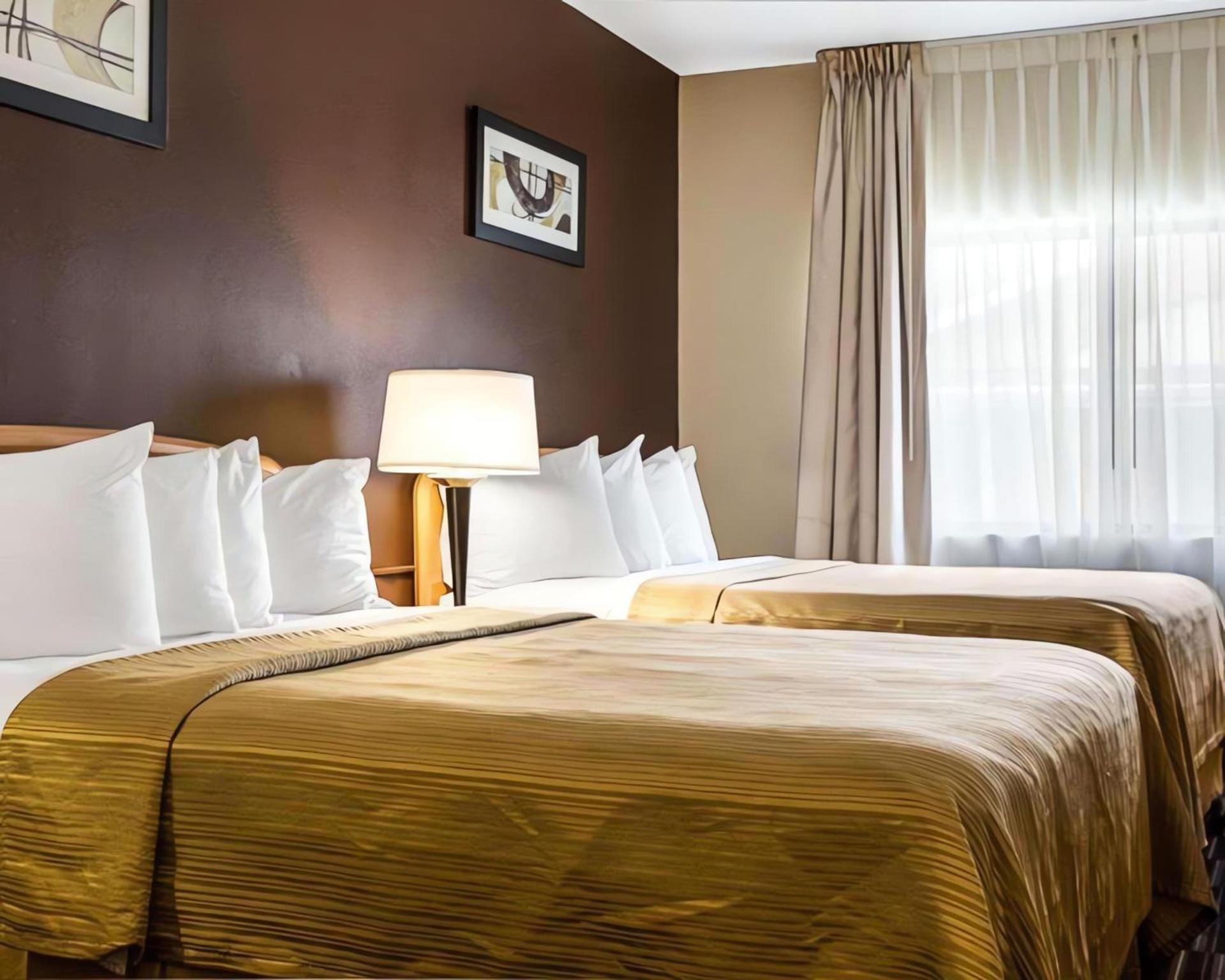 Quality Suites Near West Acres photo 13