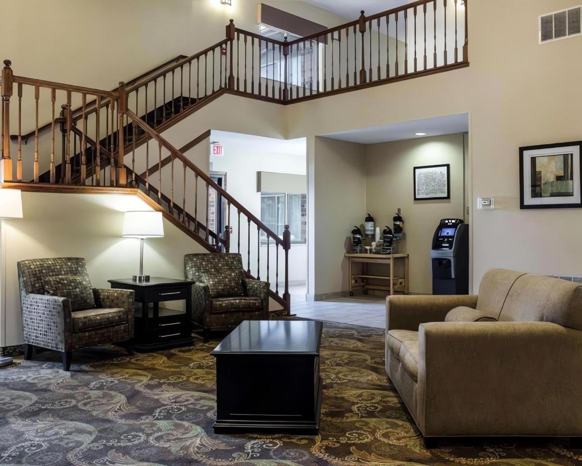 Quality Suites Near West Acres photo 16